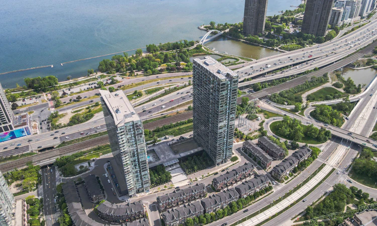 812-105 The Queensway N/A