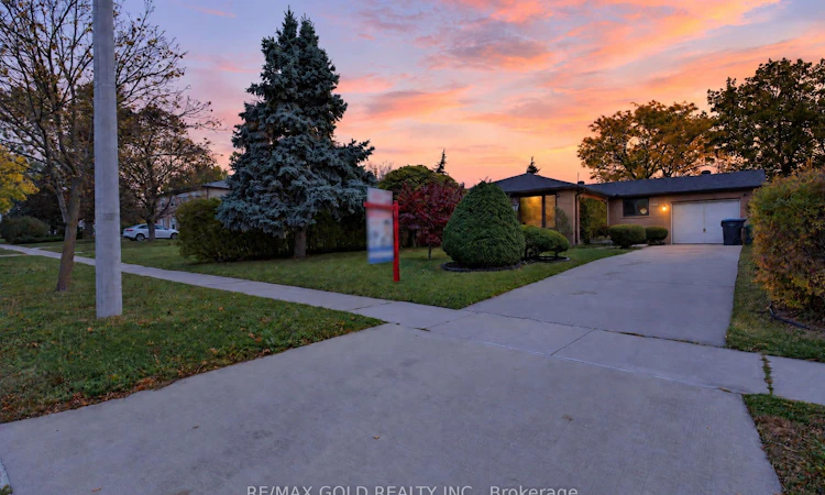 722 Balmoral Drive
