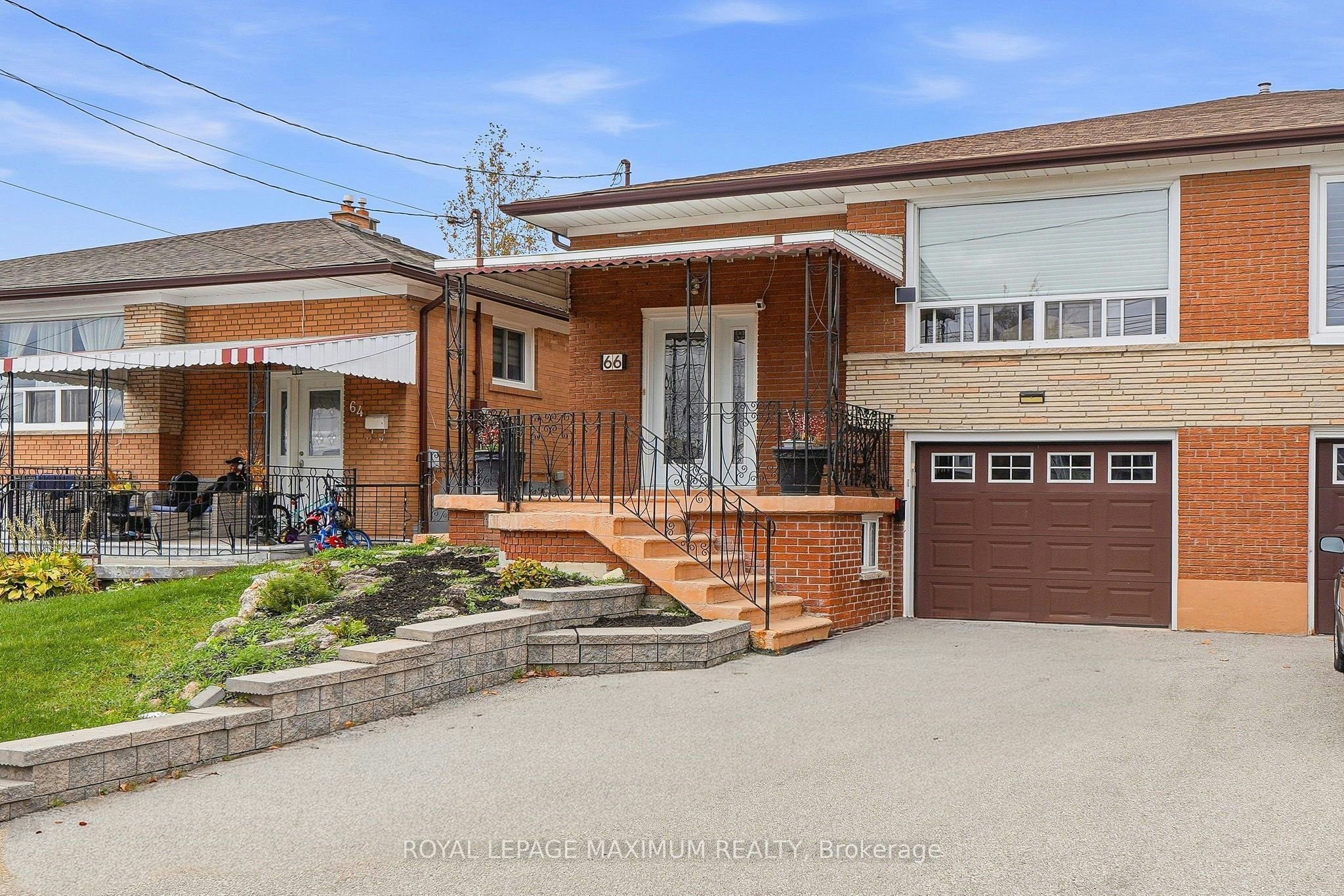 66 Spenvalley Drive, Toronto, ON, M3L 1Z1