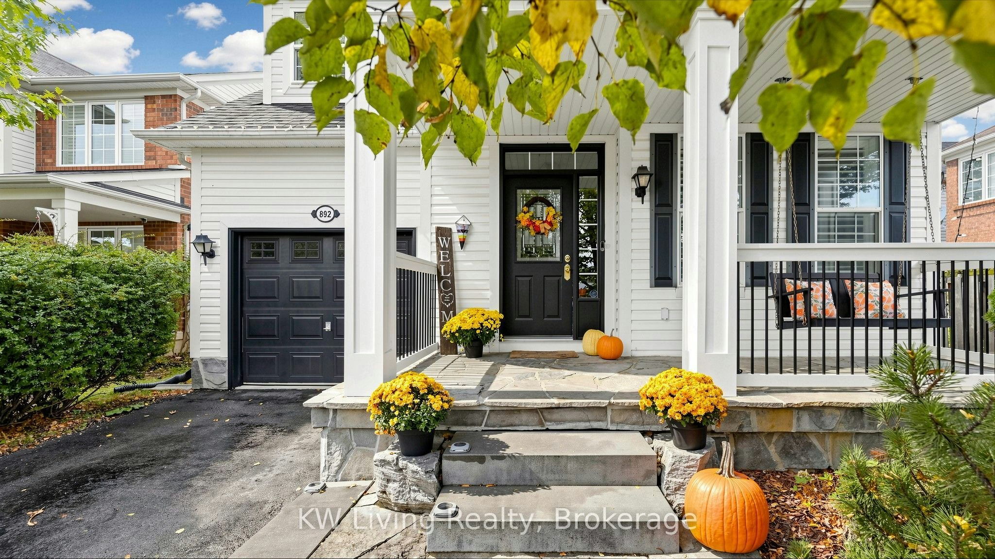 892 Mcneil Drive, Milton, ON, L9T 6M4