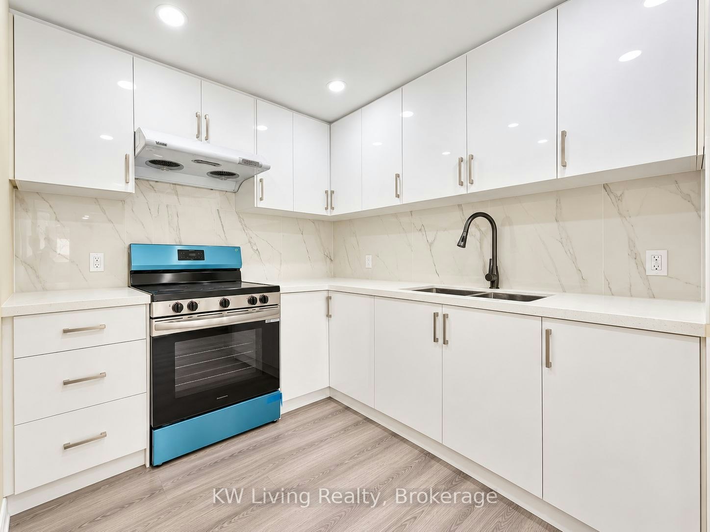 21 Plentywood Drive, Brampton, ON, L6Y 0C1 - 9