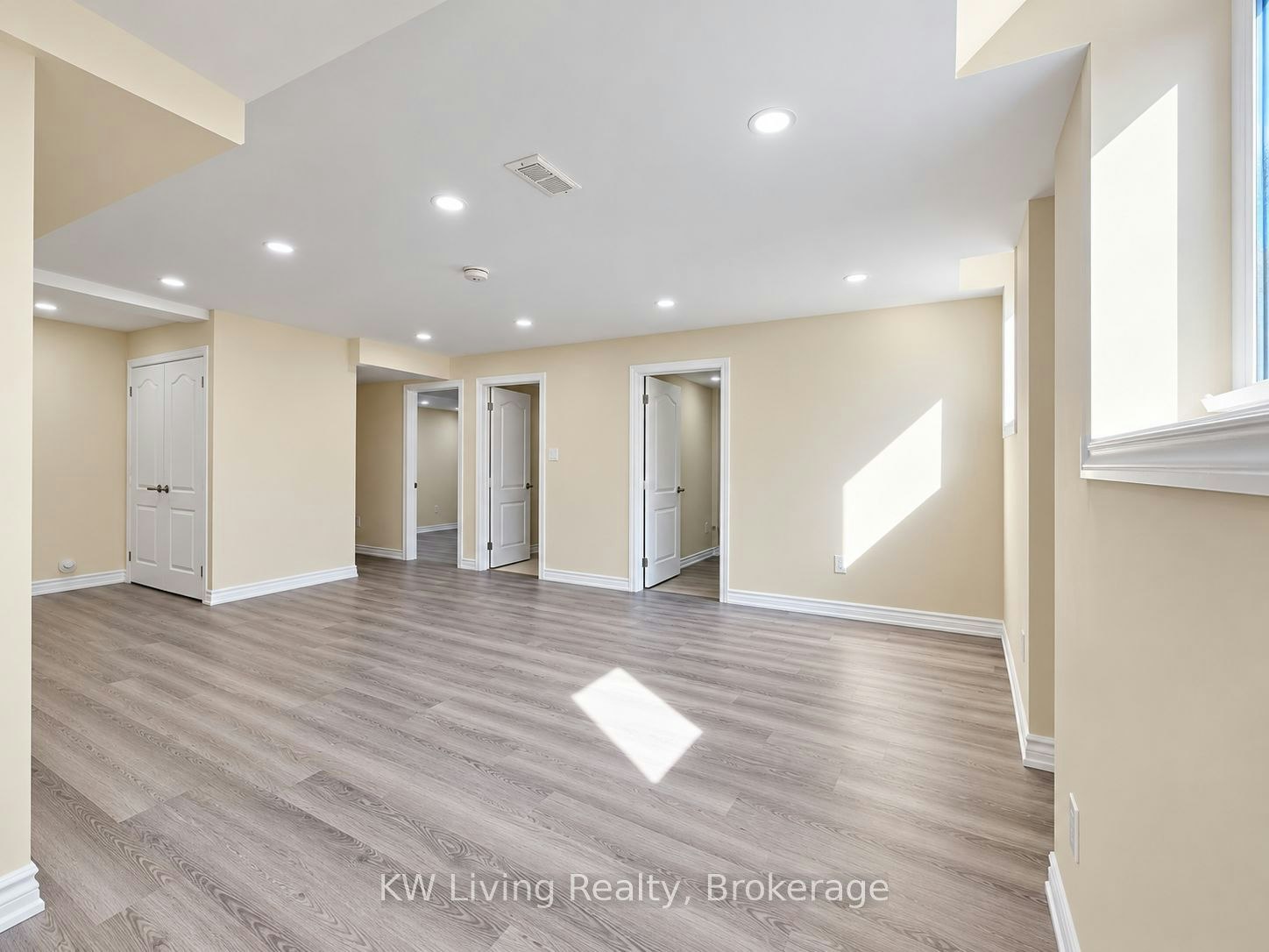 21 Plentywood Drive, Brampton, ON, L6Y 0C1 - 4