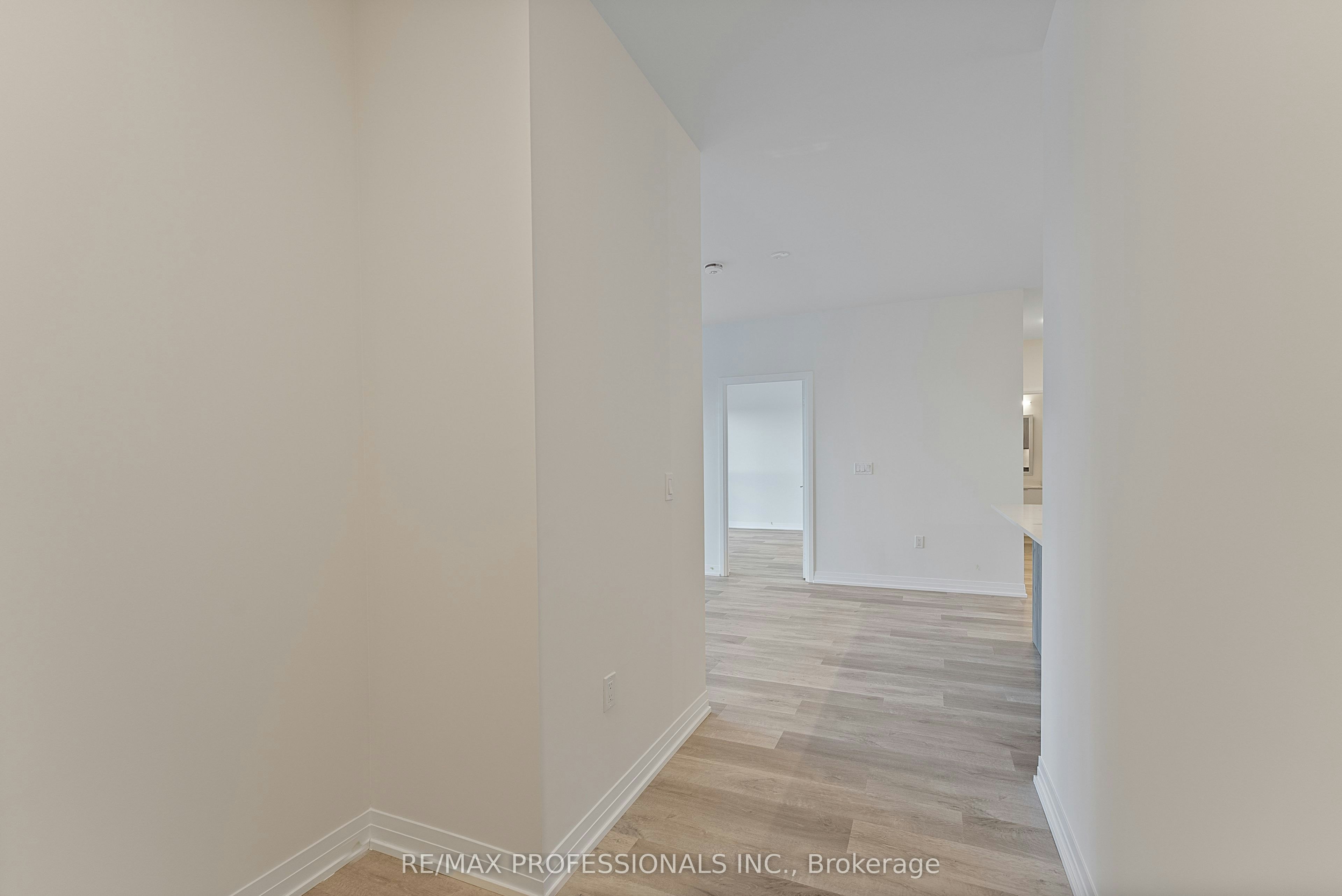 410-15 Watergarden Drive, Mississauga, ON, L5R 0H4 - 23
