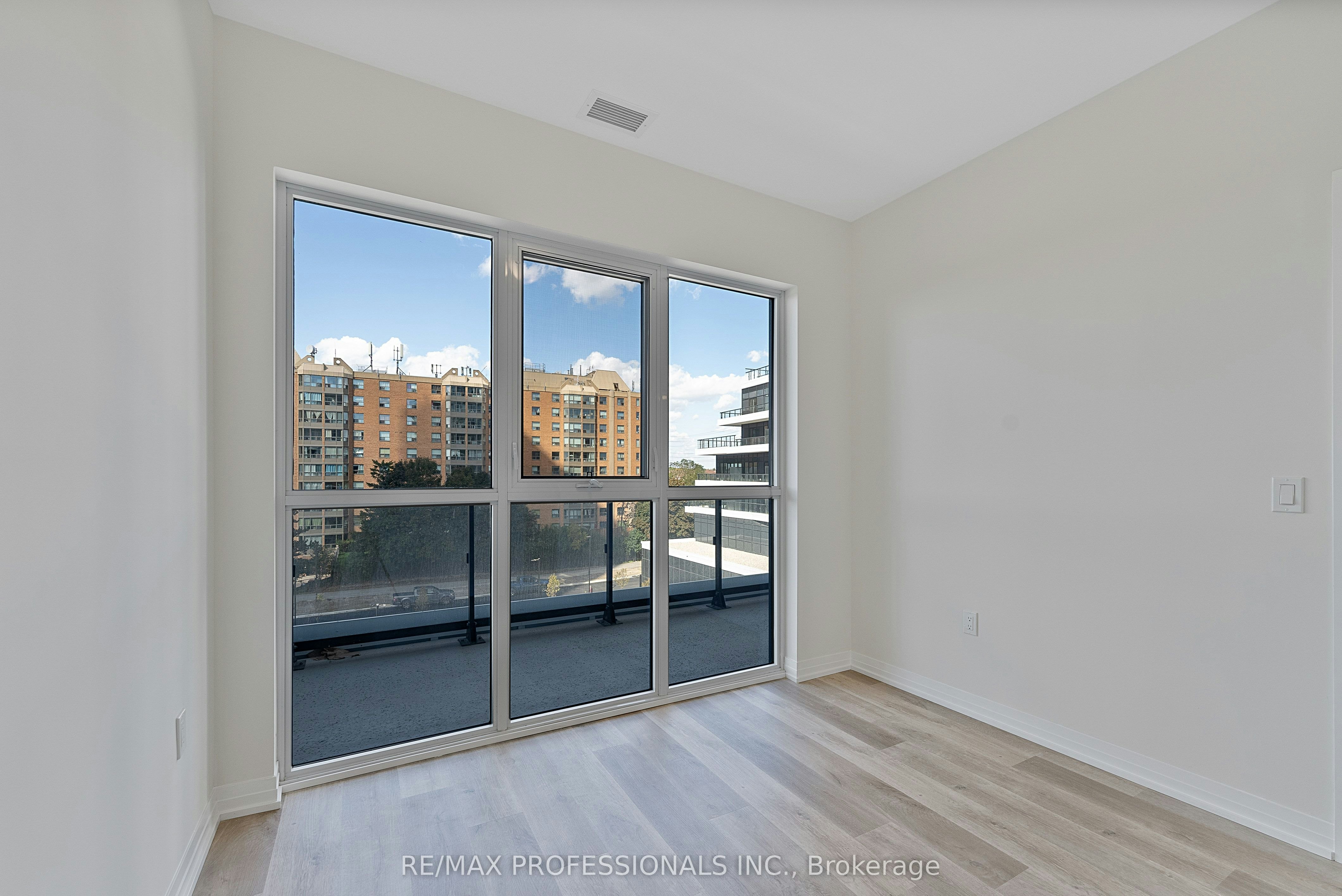 410-15 Watergarden Drive, Mississauga, ON, L5R 0H4 - 31
