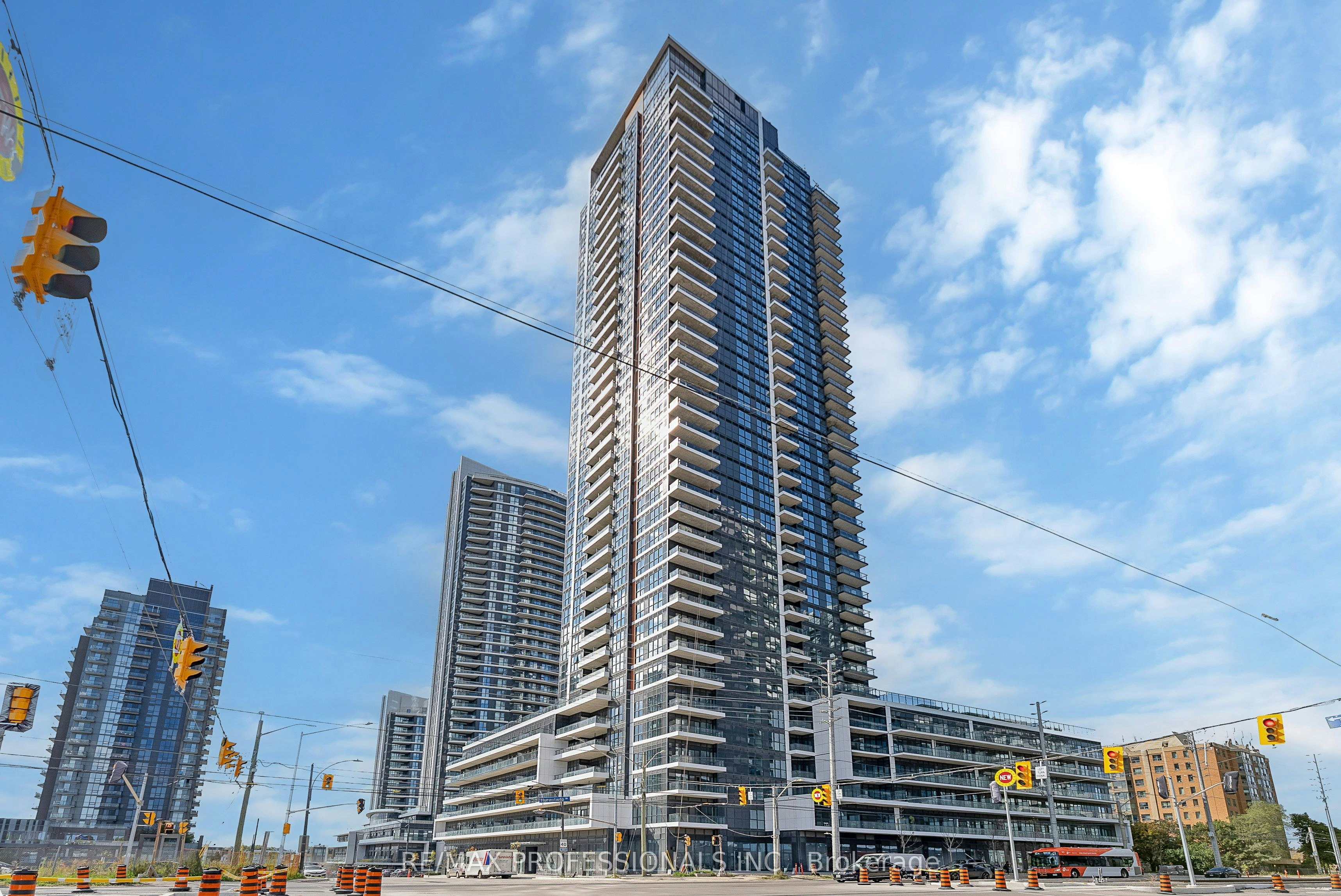 410-15 Watergarden Drive, Mississauga, ON, L5R 0H4