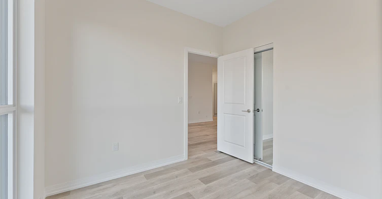 410-15 Watergarden Drive, Mississauga, ON, L5R 0H4 - 32