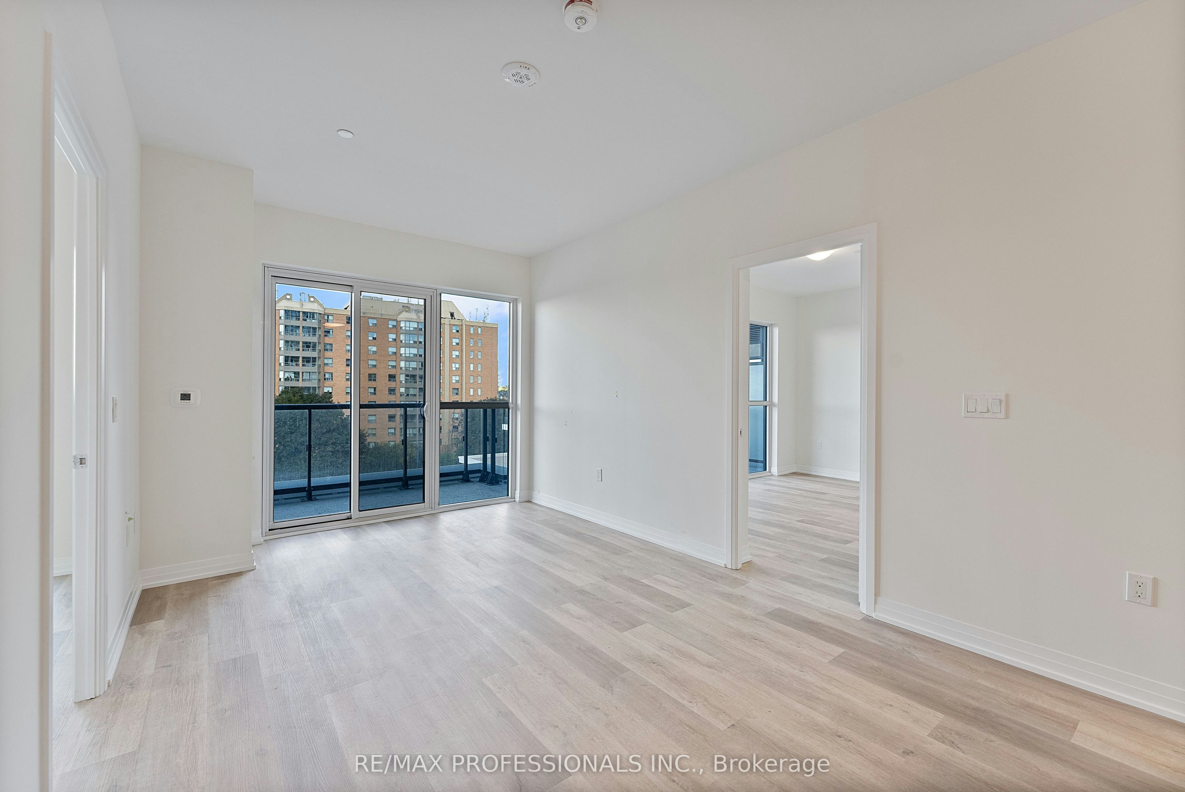 410-15 Watergarden Drive, Mississauga, ON, L5R 0H4 - 17