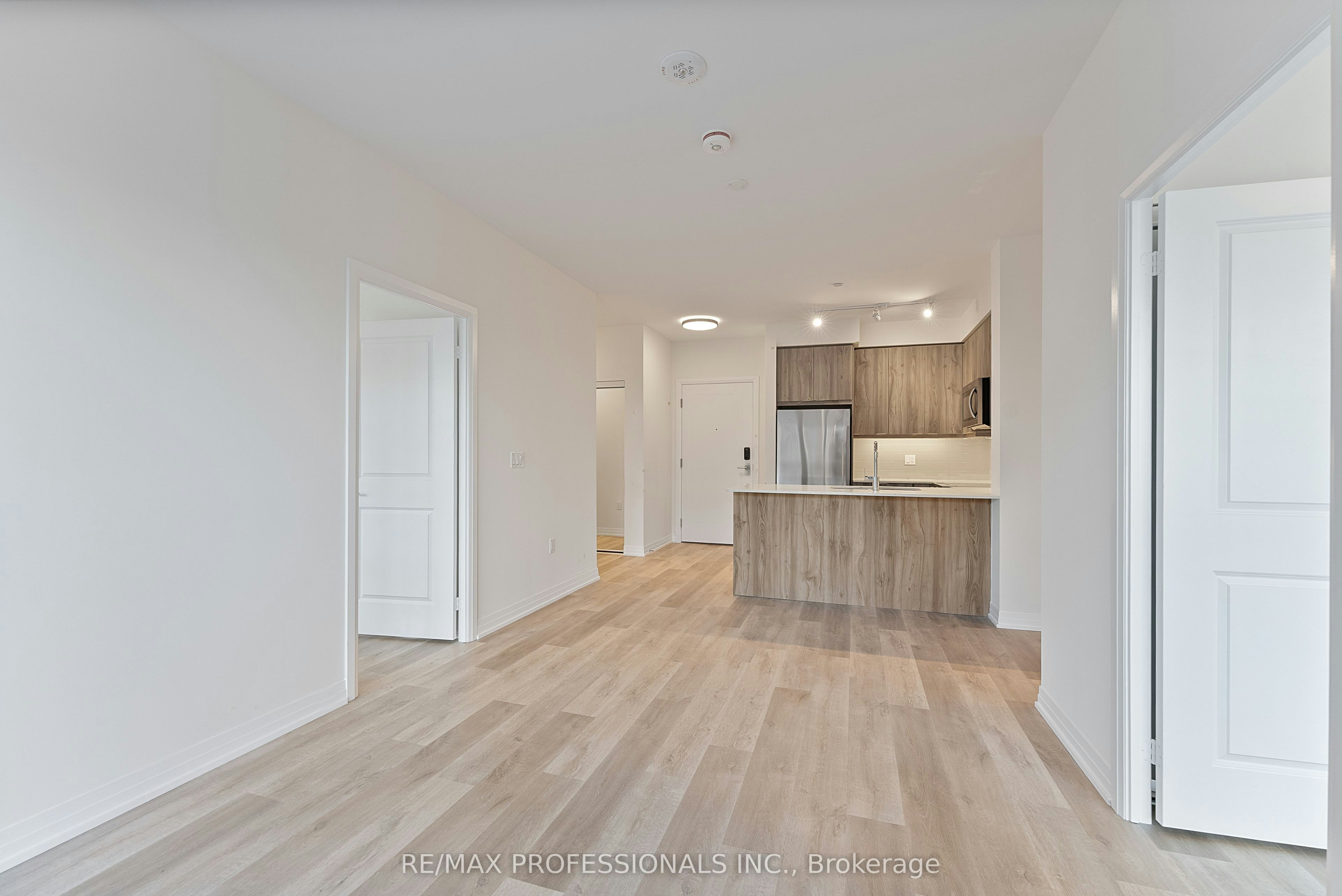 410-15 Watergarden Drive, Mississauga, ON, L5R 0H4 - 20