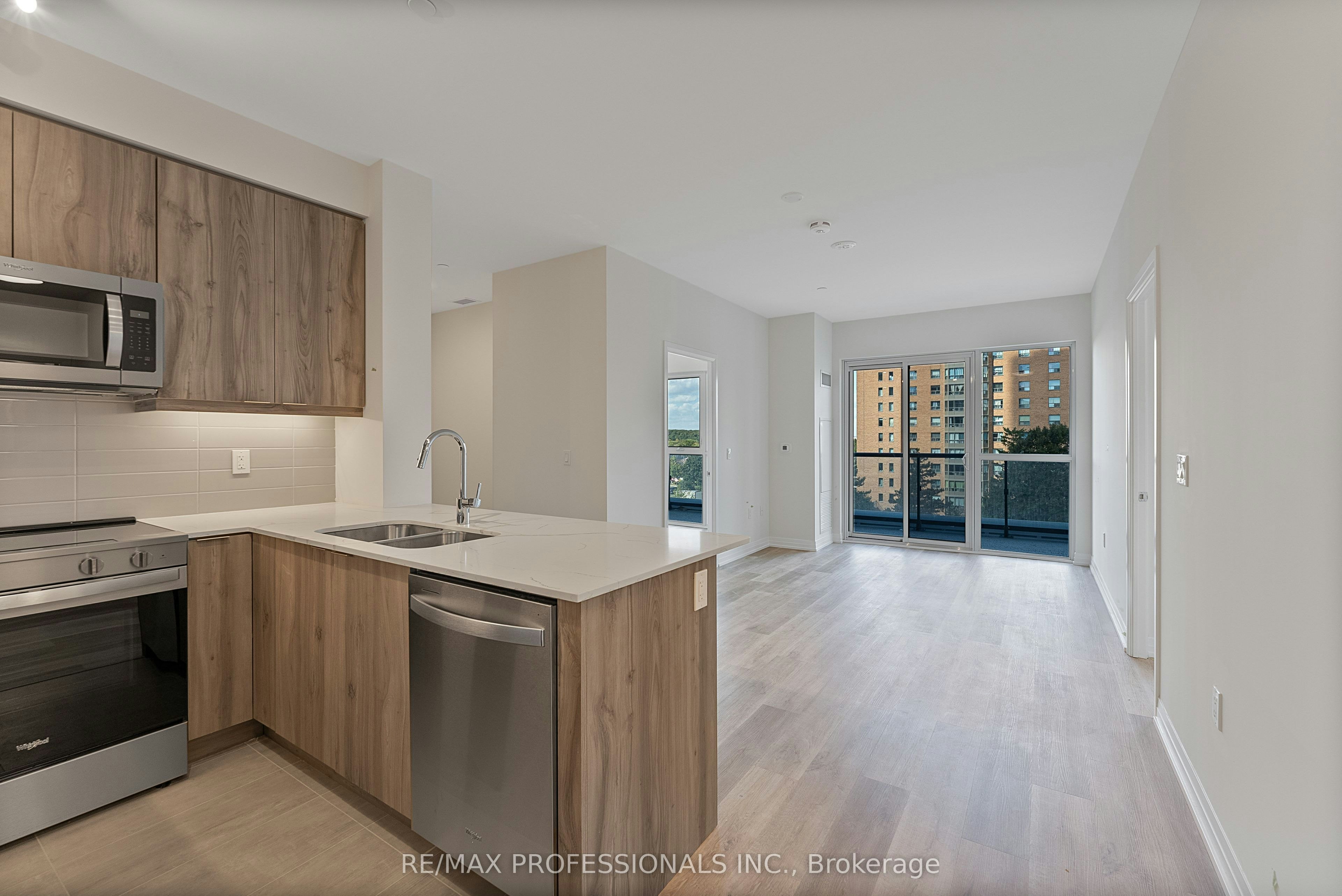 410-15 Watergarden Drive, Mississauga, ON, L5R 0H4 - 9