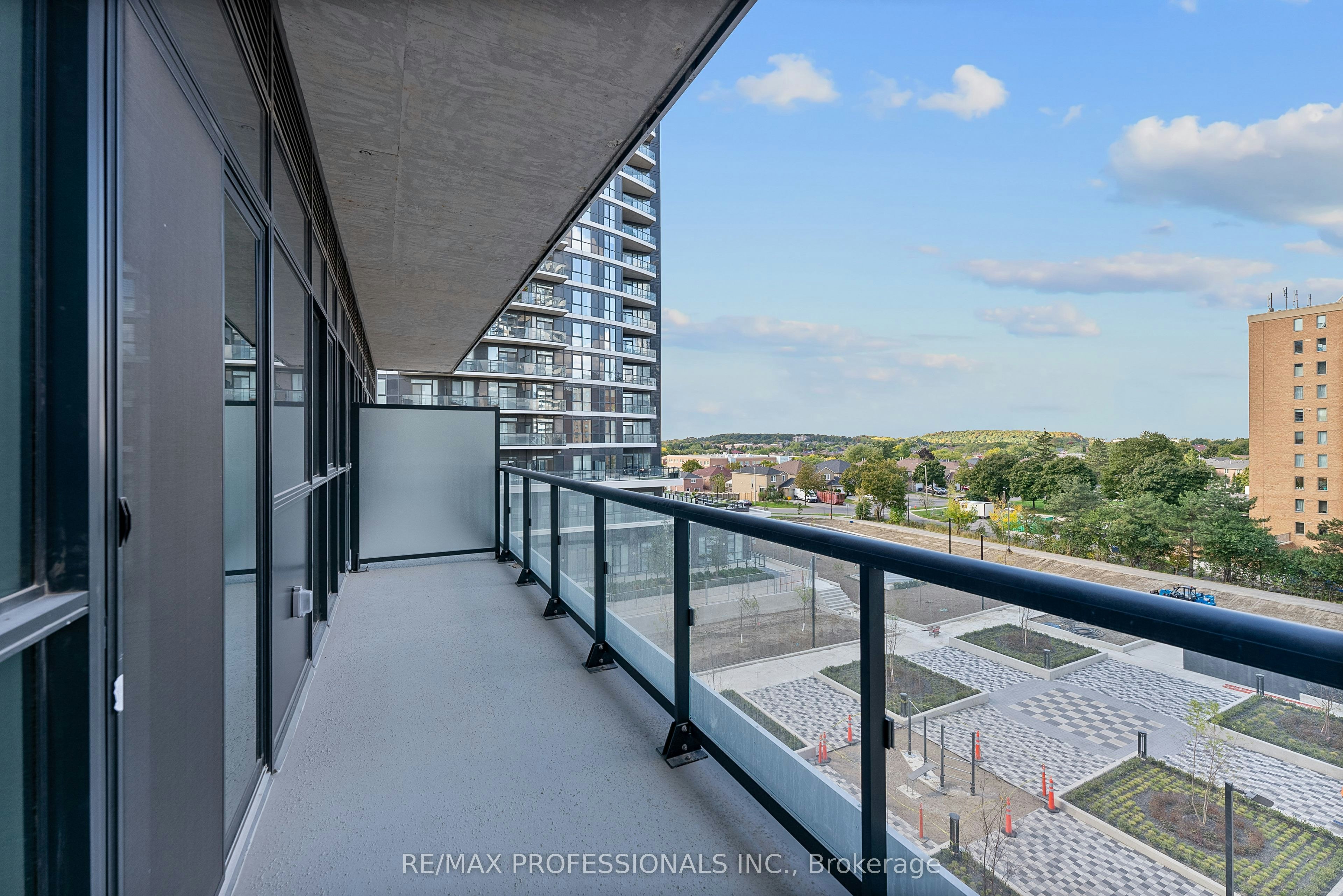 410-15 Watergarden Drive, Mississauga, ON, L5R 0H4 - 37