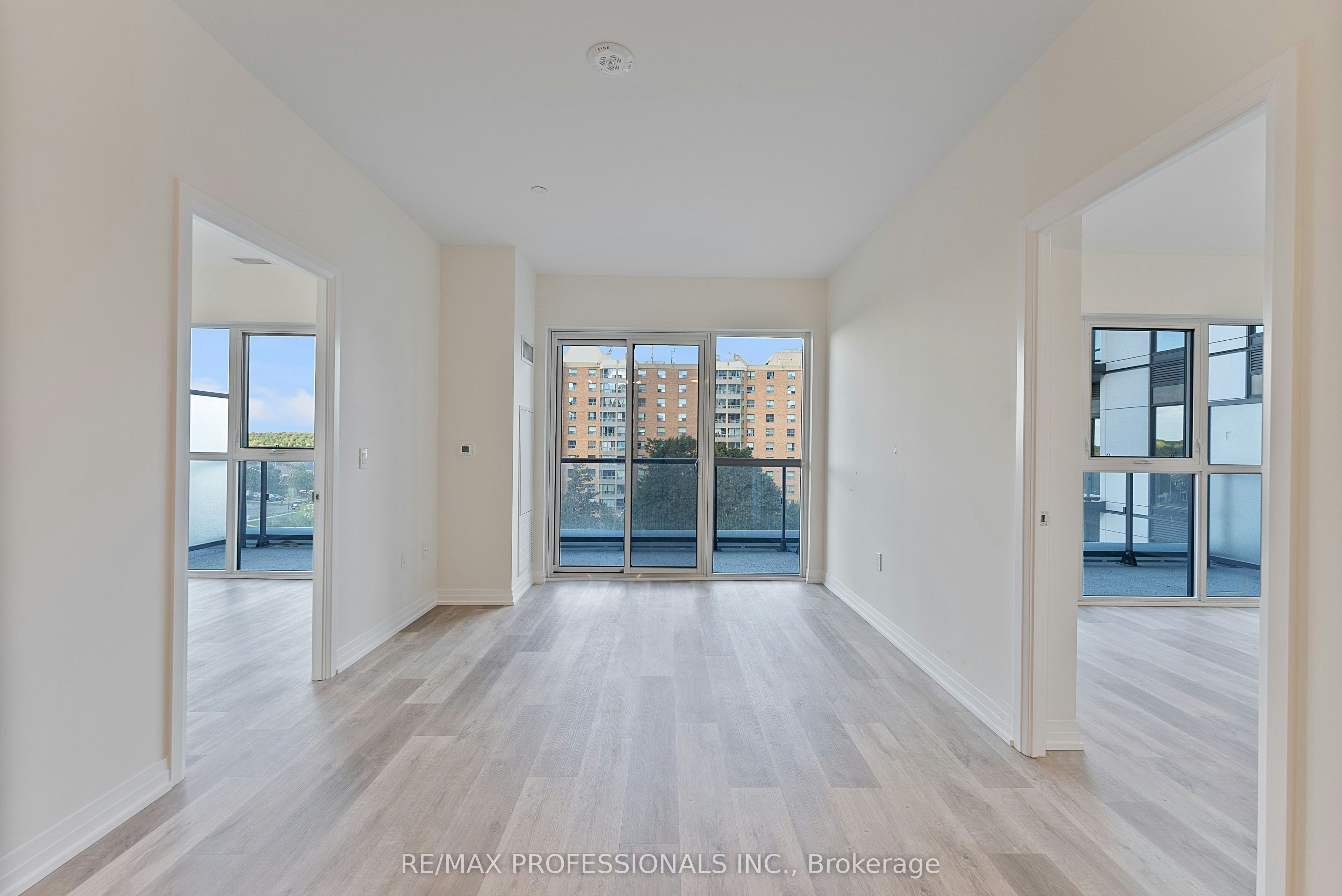 410-15 Watergarden Drive, Mississauga, ON, L5R 0H4 - 16