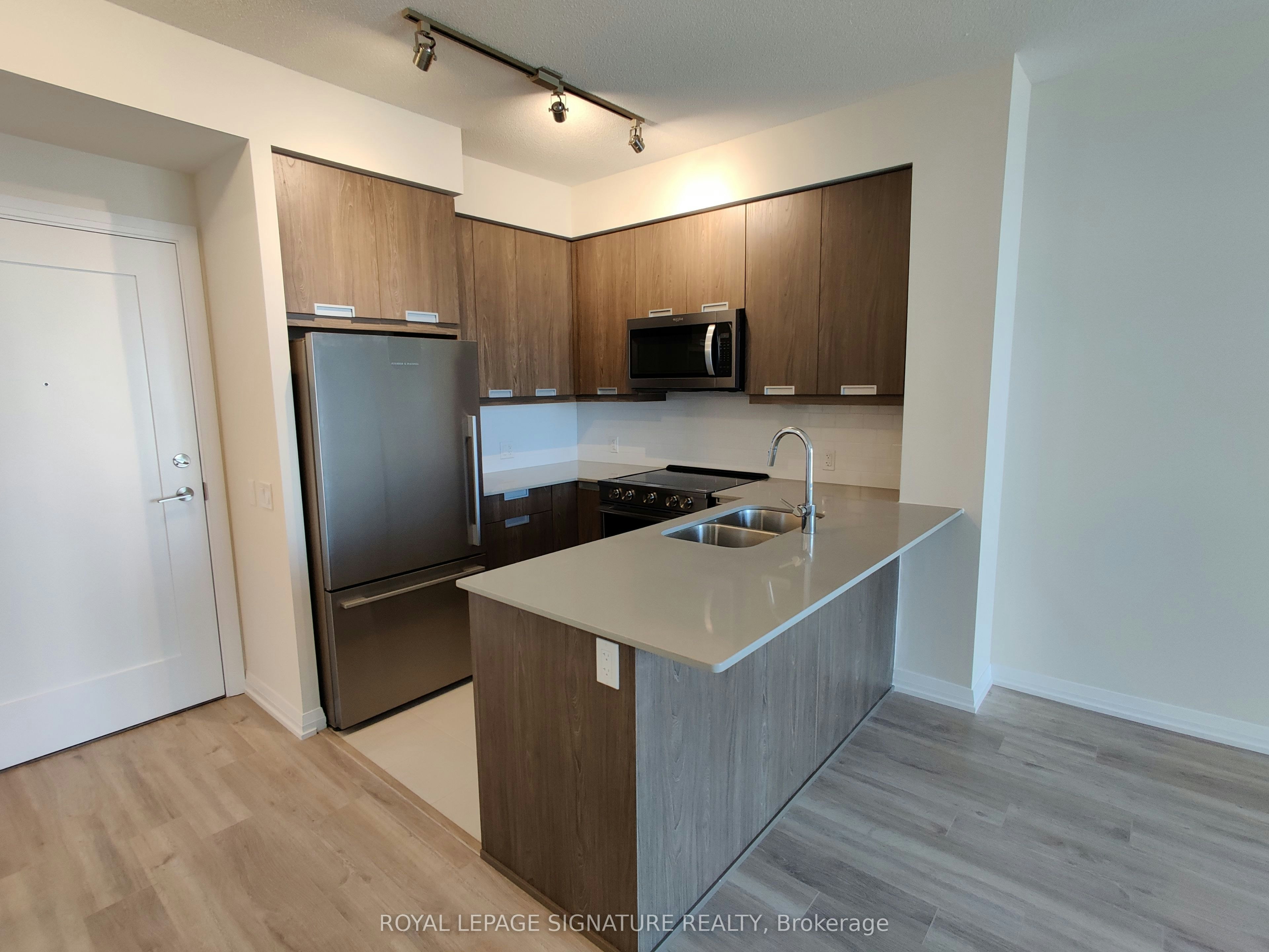 1012-35 Watergarden Drive, Mississauga, ON, L5R 0G8 - 9