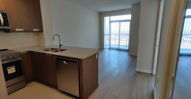 1012-35 Watergarden Drive, Mississauga, ON, L5R 0G8 - 6