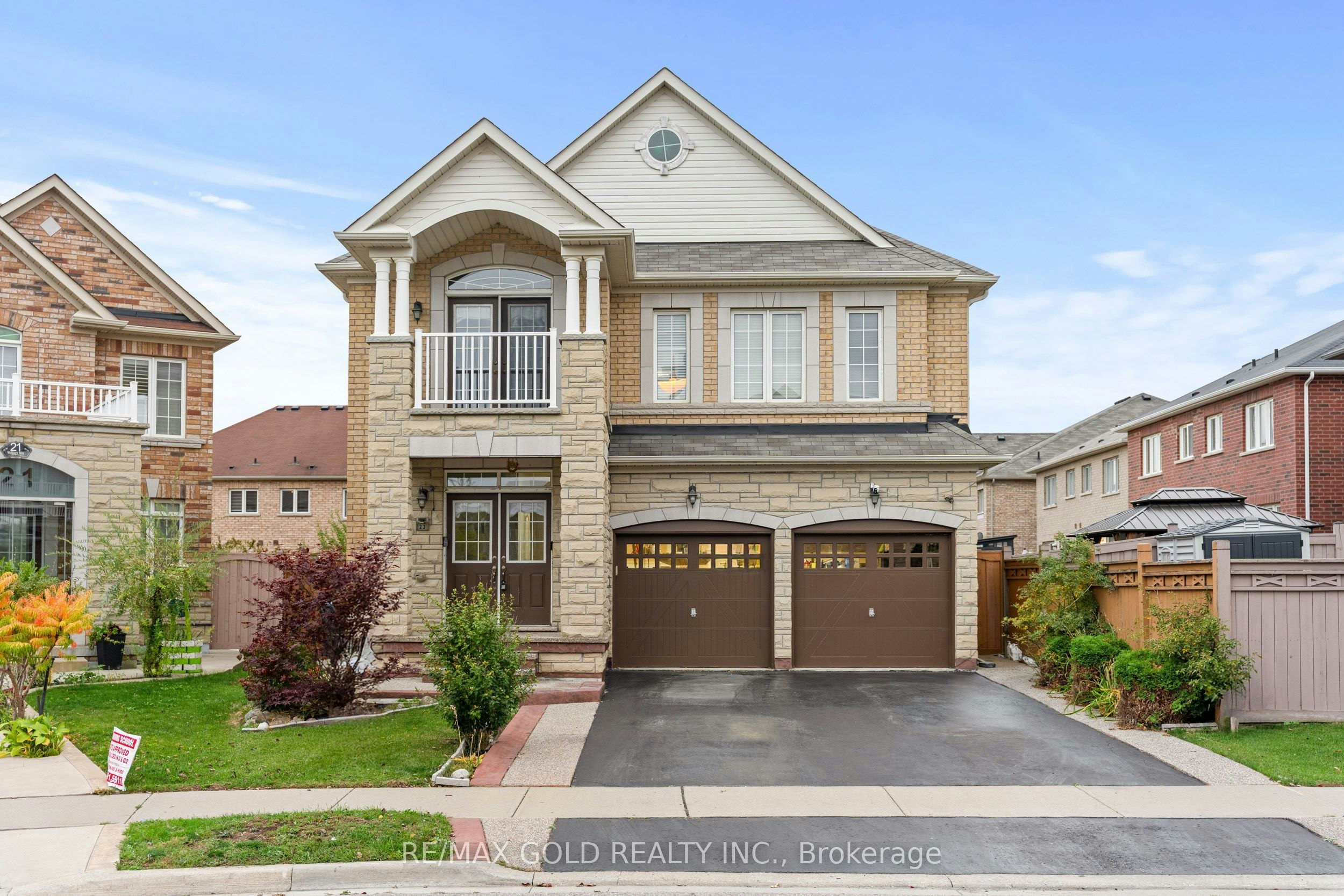 23 Wellpark Way, Brampton, ON, L6P 3Z6