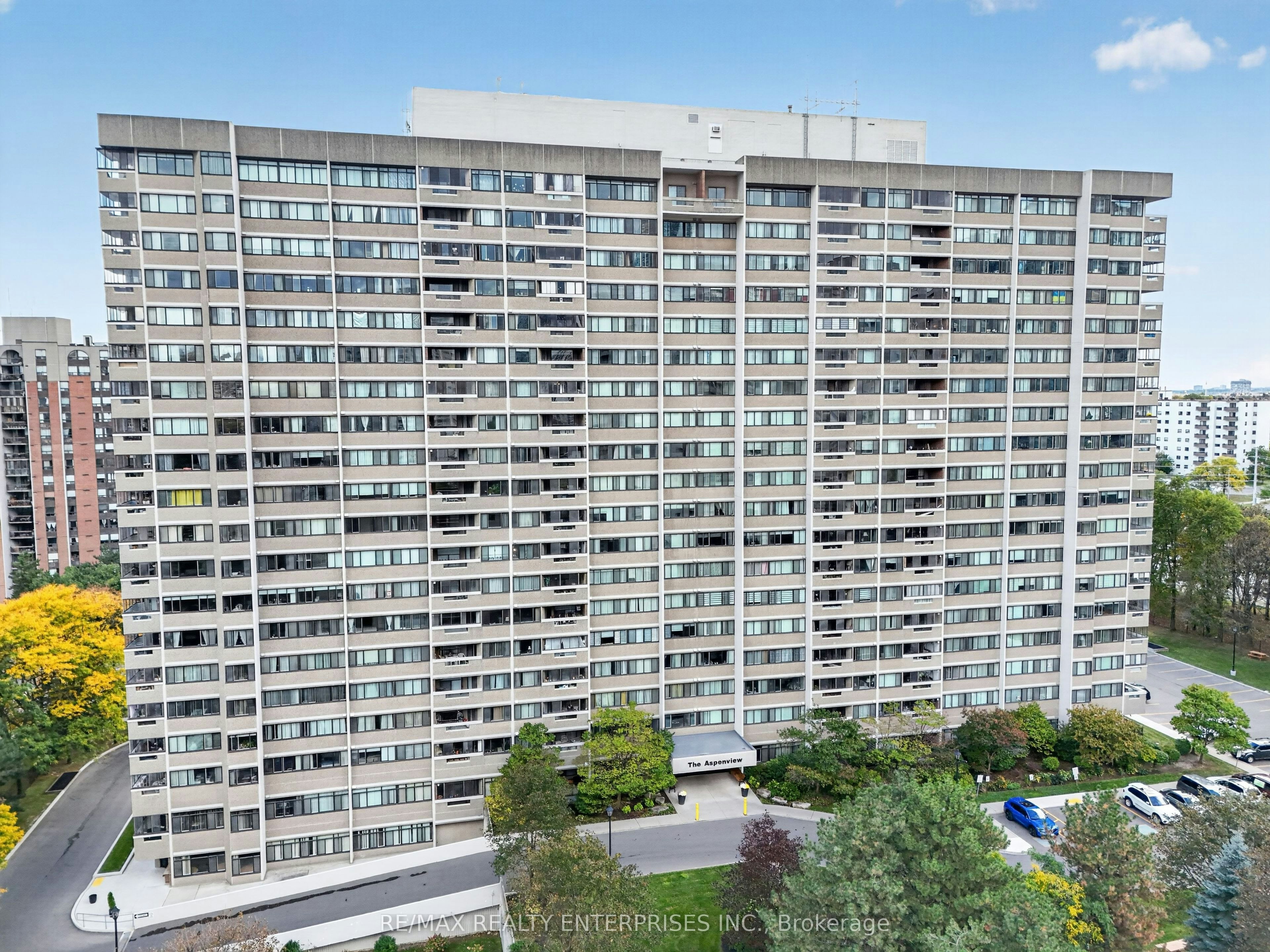 610-50 Elm Drive E, Mississauga, ON, L5A 3X2