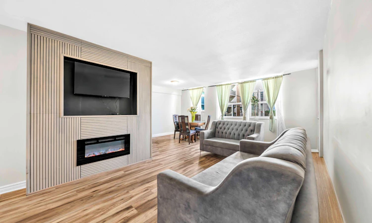 402-5 Frith Road