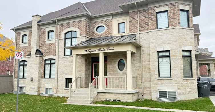 33 Elysian Fields Circle, Brampton, ON, L6Y 6E8