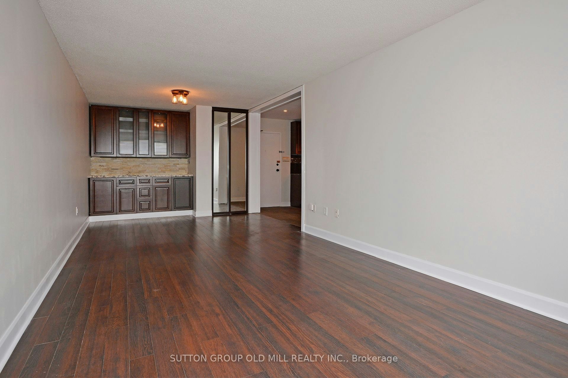 2302-370 Dixon Road, Toronto, ON, M9R 1T2 - 5