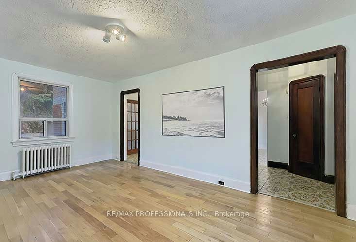 103 Keele Street, Toronto, ON, M6P 2J8 - 4