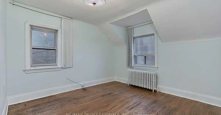 103 Keele Street, Toronto, ON, M6P 2J8 - 8