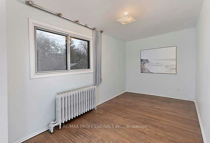 103 Keele Street, Toronto, ON, M6P 2J8 - 9