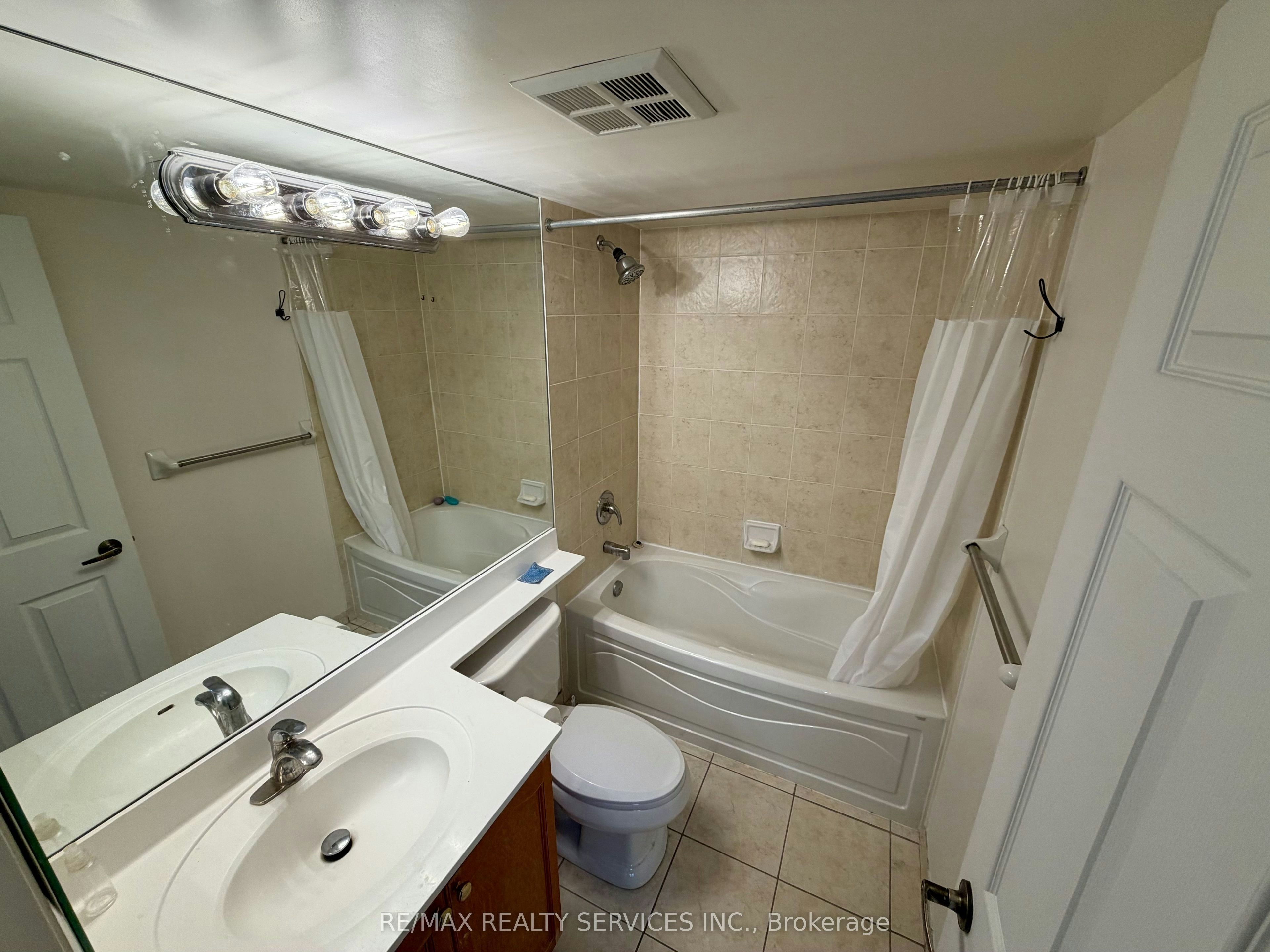 1630-700 Humberwood Boulevard, Toronto, ON, M9W 7J4 - 16