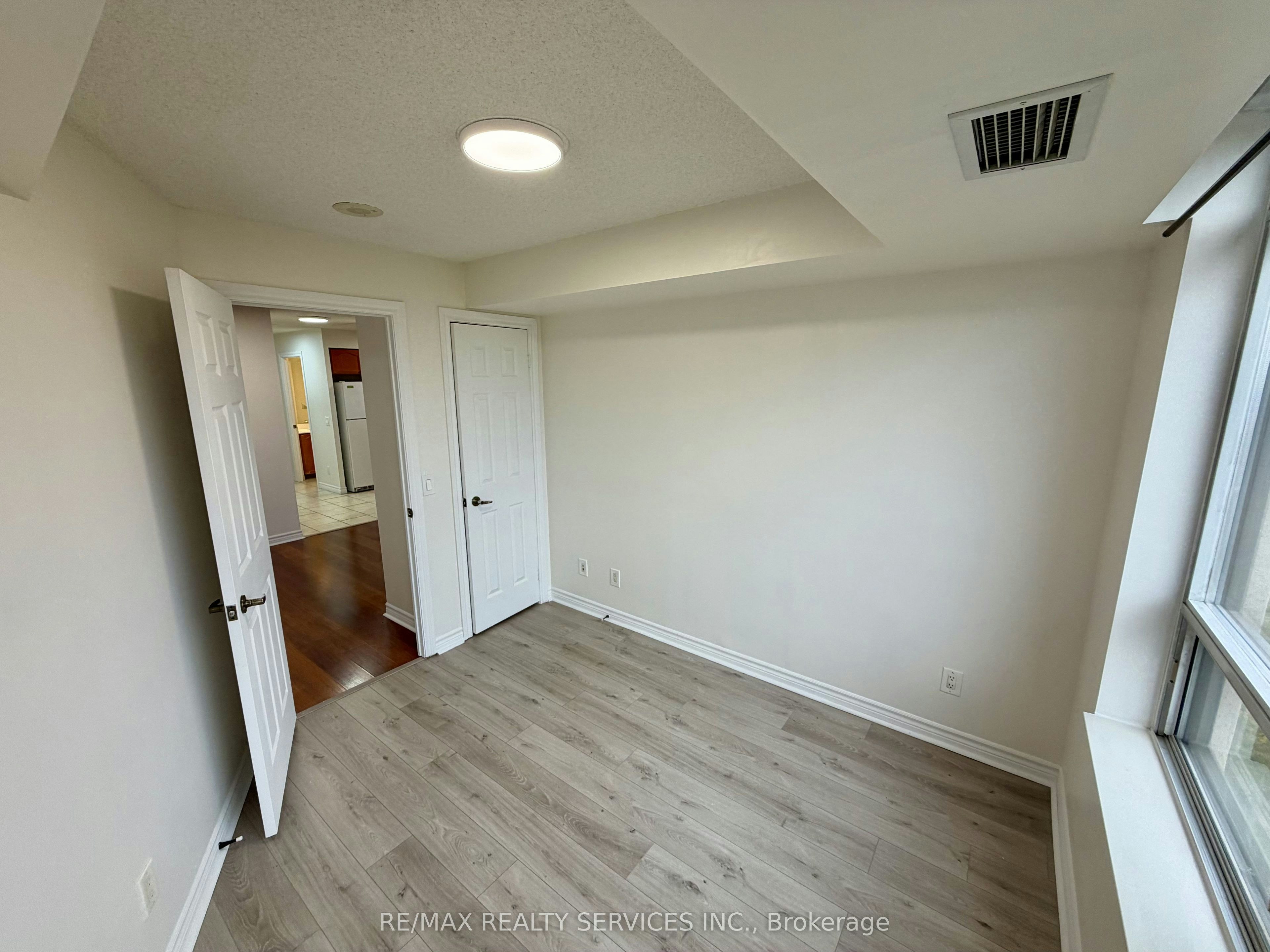 1630-700 Humberwood Boulevard, Toronto, ON, M9W 7J4 - 11