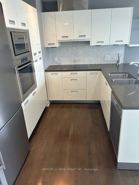 2111-90 Parklawn Road, Toronto, ON, M8Y 0B6 - 5