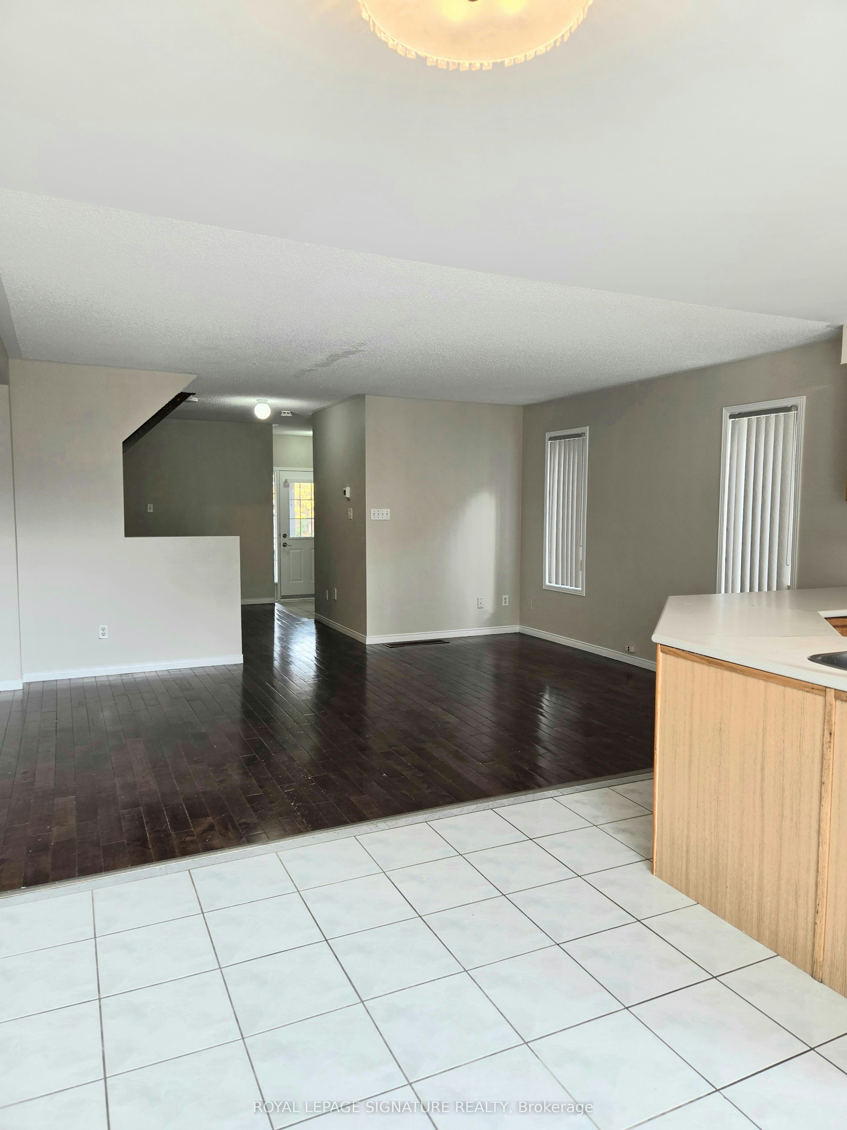 7212 Sedan Square, Mississauga, ON, L5W 1K3 - 4