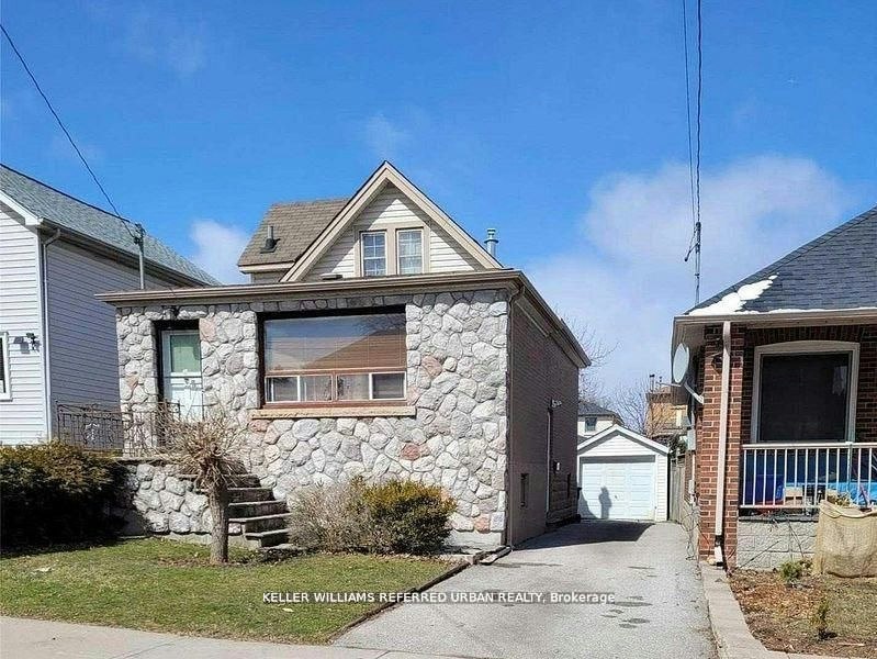 8 Tilden Crescent, Toronto, ON, M9P 1V5