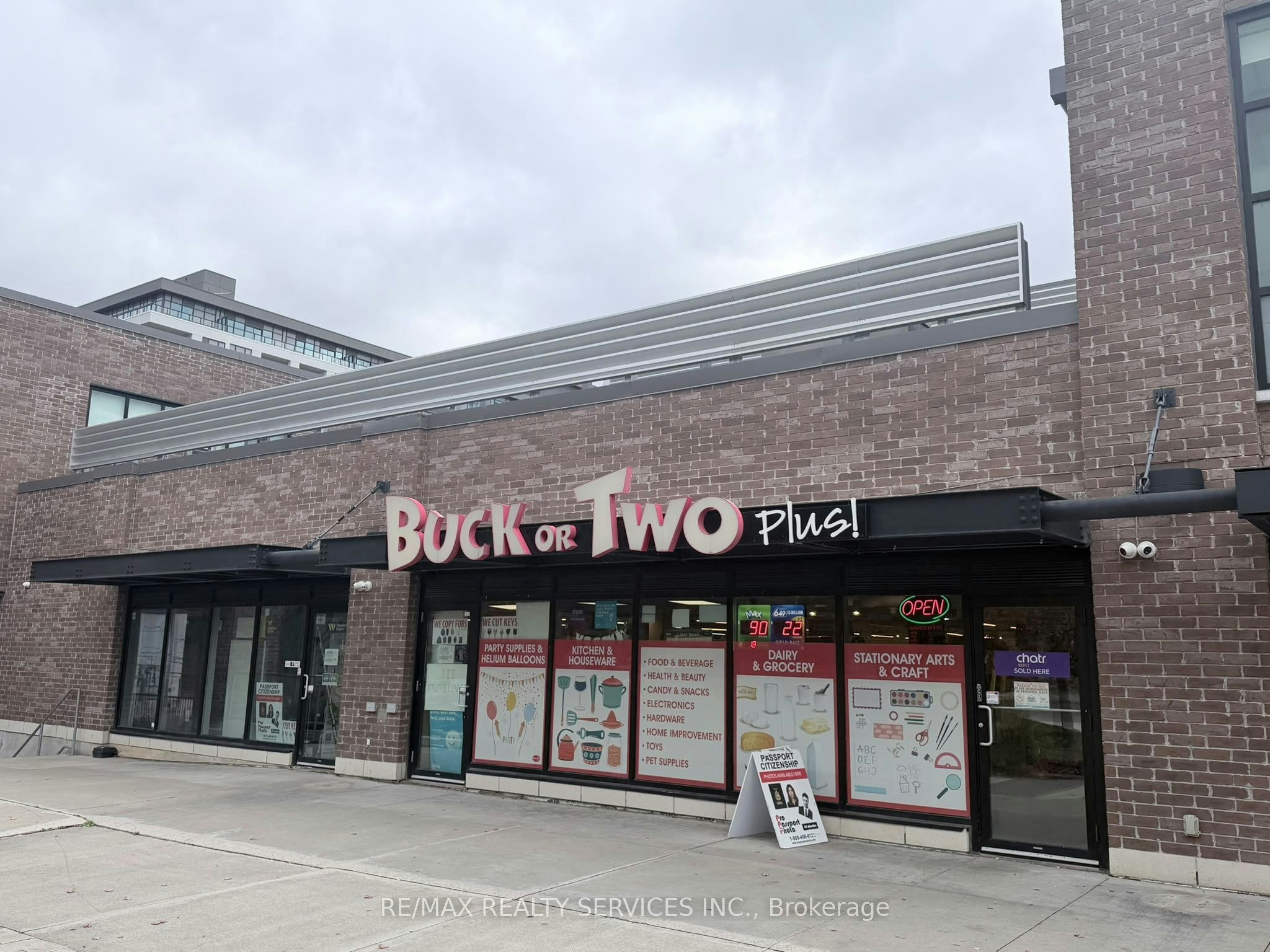 38 Bell Manor Drive, Toronto, ON, M8Y 0A4 - 41