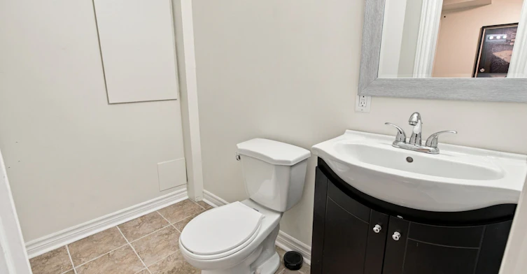 38 Bell Manor Drive, Toronto, ON, M8Y 0A4 - 30