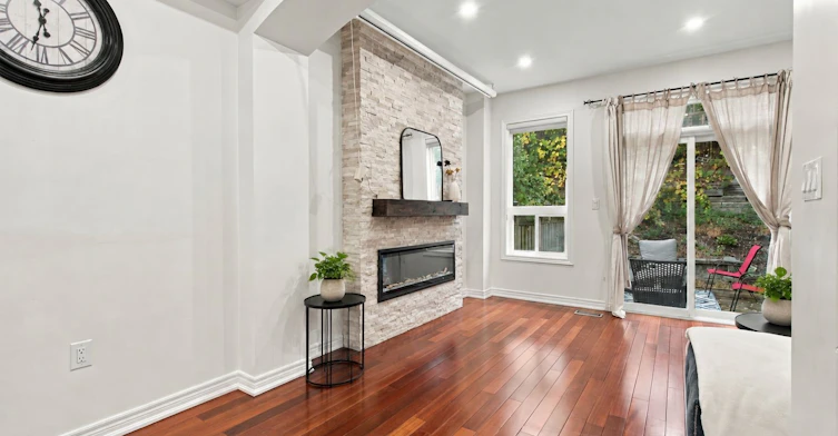 38 Bell Manor Drive, Toronto, ON, M8Y 0A4 - 6