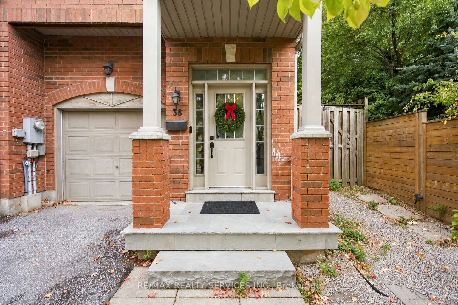 38 Bell Manor Drive, Toronto, ON, M8Y 0A4