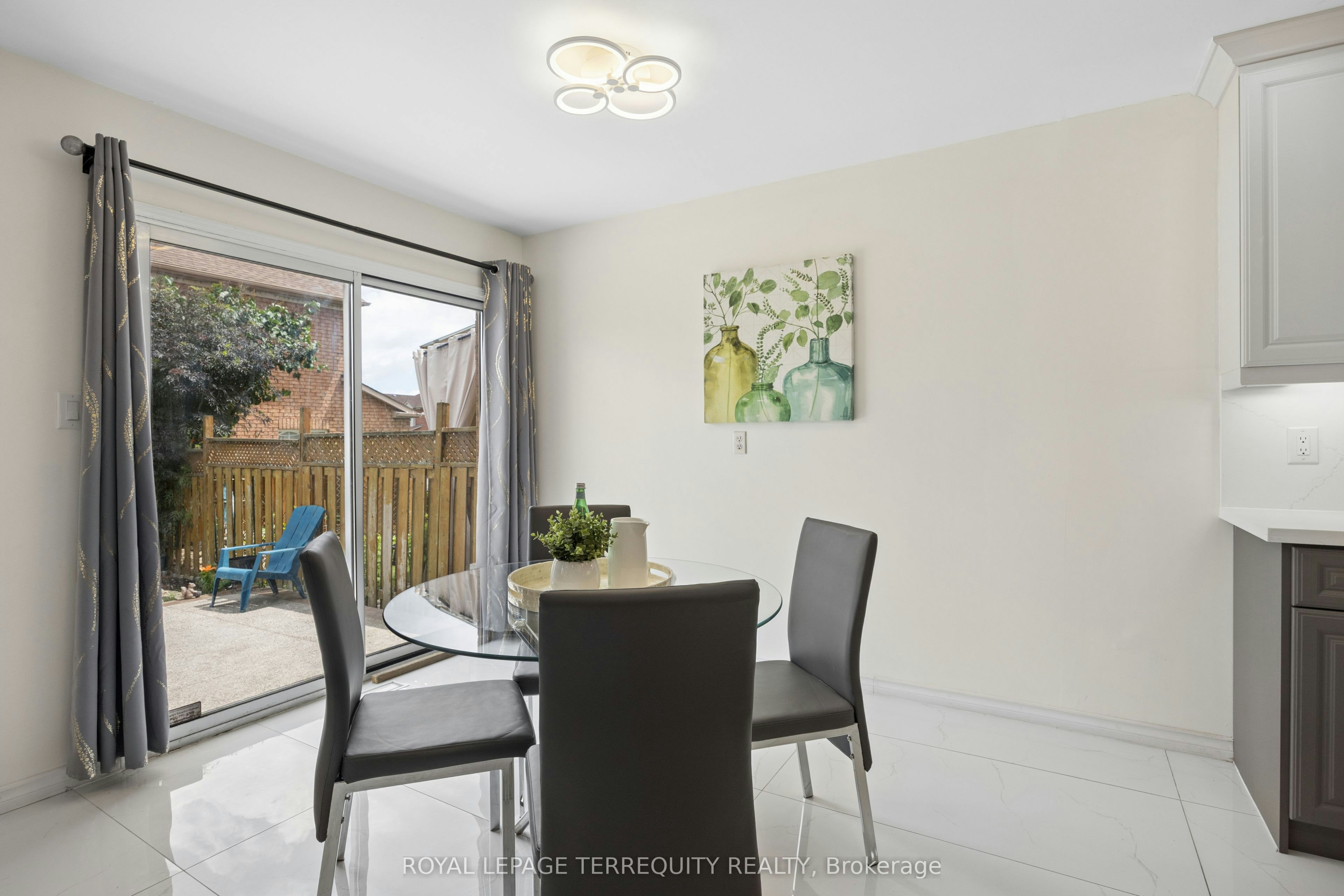 7339 Black Walnut Trail, Mississauga, ON, L5N 7M3 - 12