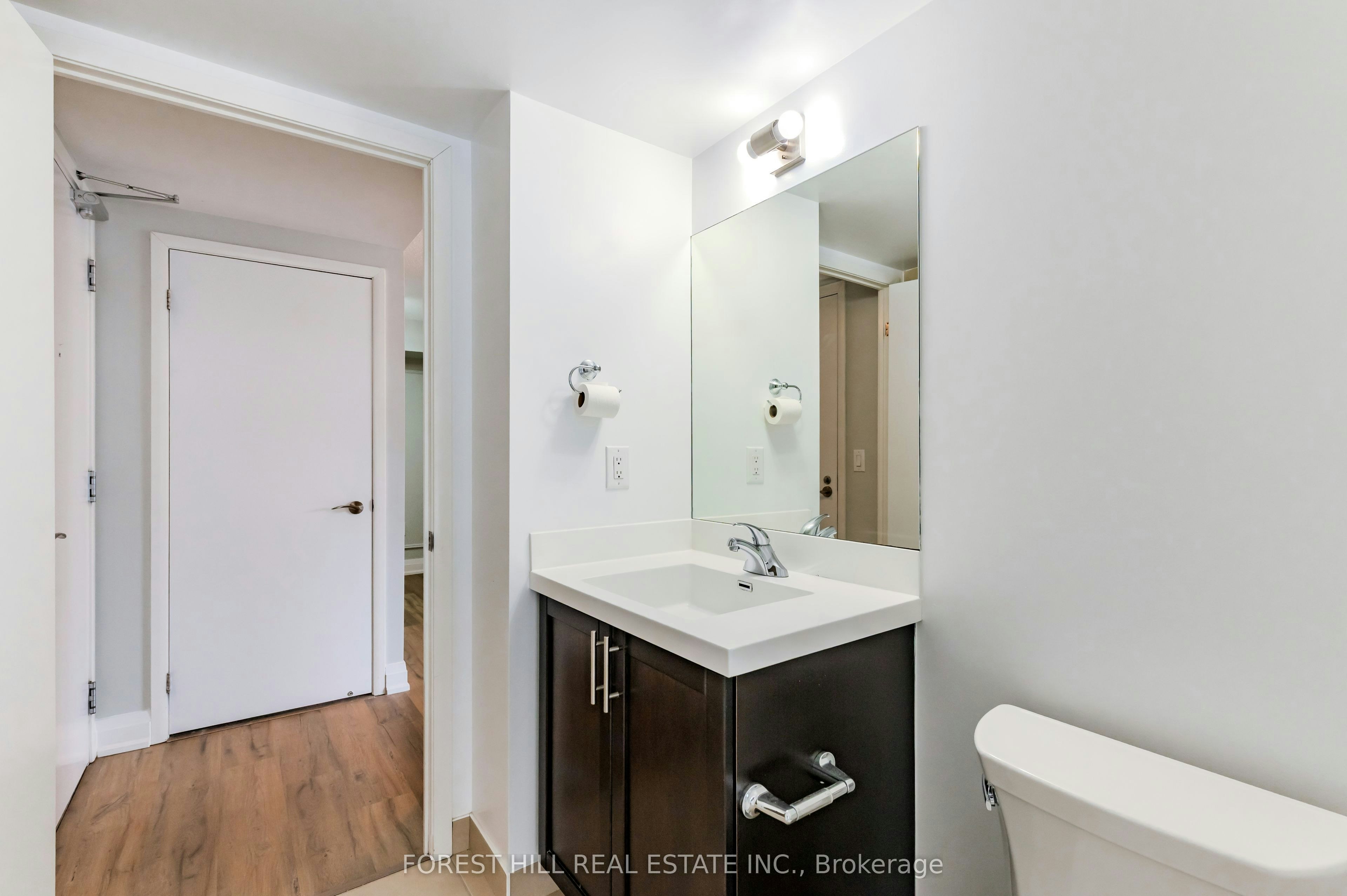 734-830 Lawrence Avenue W, Toronto, ON, M6A 0A2 - 17