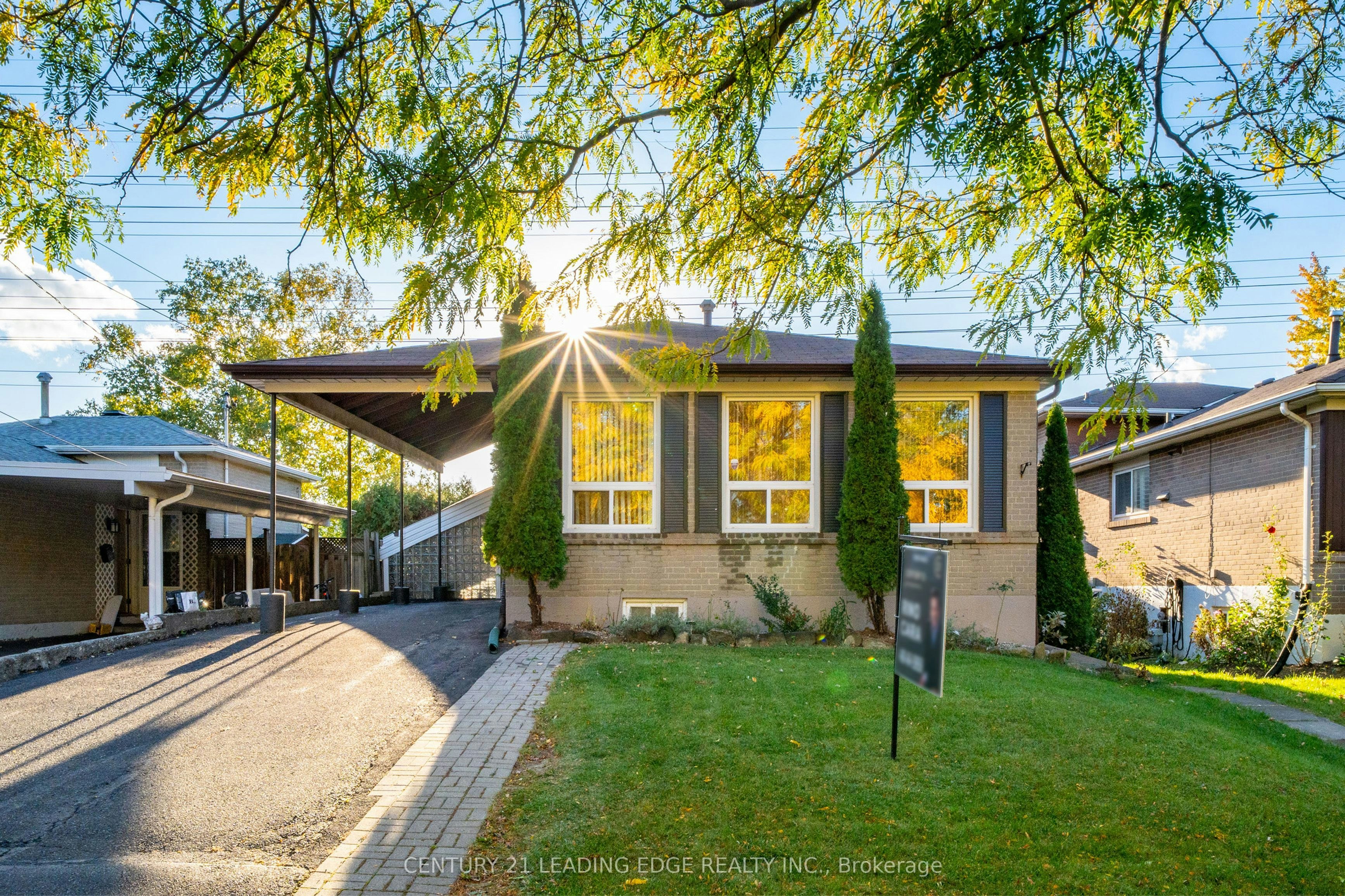 63 Mercury Road, Toronto, ON, M9W 3H4