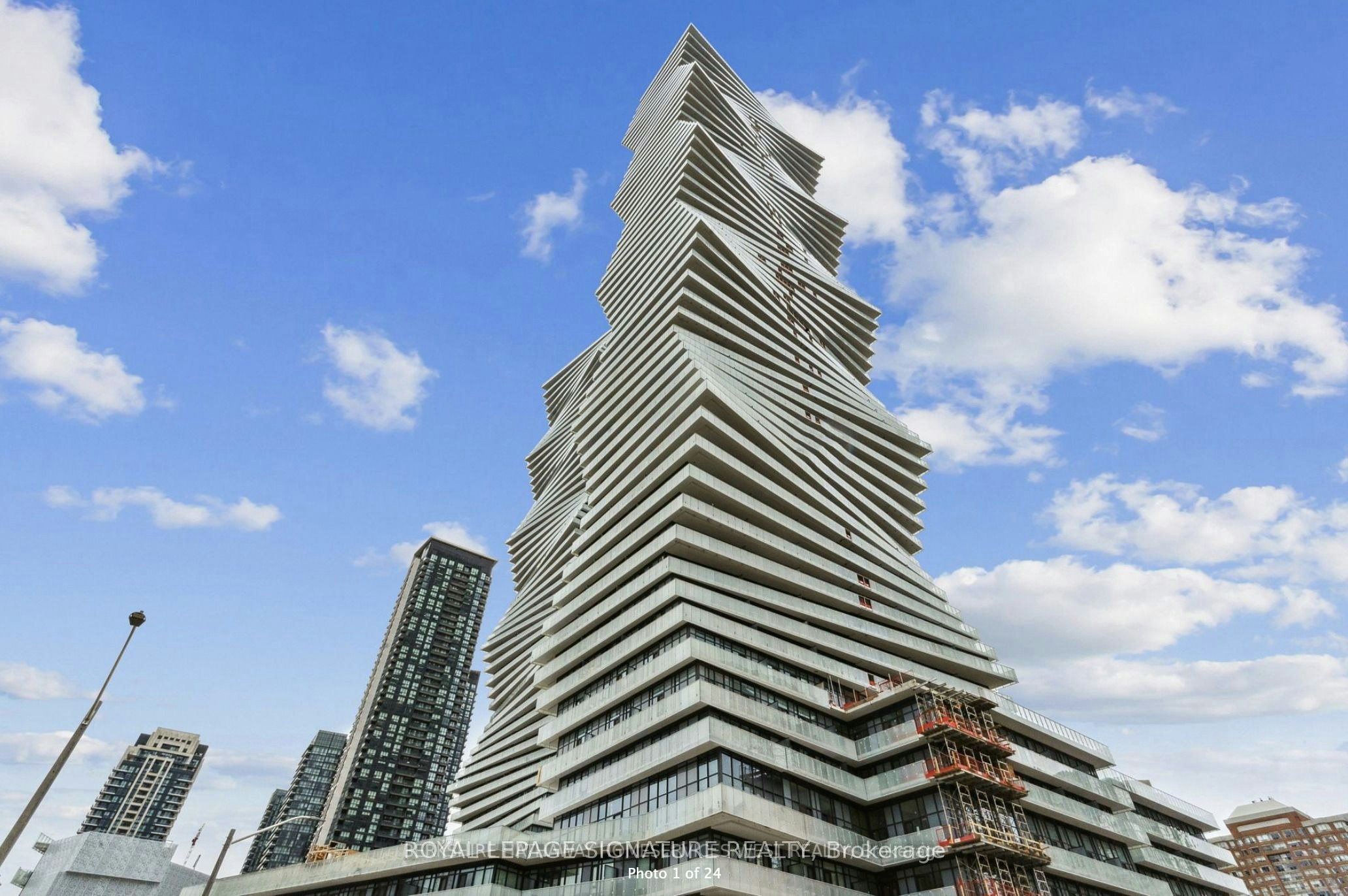 4208-3883 Quartz Road, Mississauga, ON, L5B 0M4