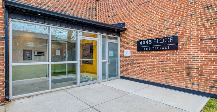 51-4345 Bloor Street W, Toronto, ON, M9C 2A4 - 3
