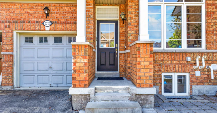 5578 Waterwind Crescent, Mississauga, ON, L5M 0G2 - 8