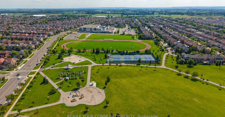 5578 Waterwind Crescent, Mississauga, ON, L5M 0G2 - 3