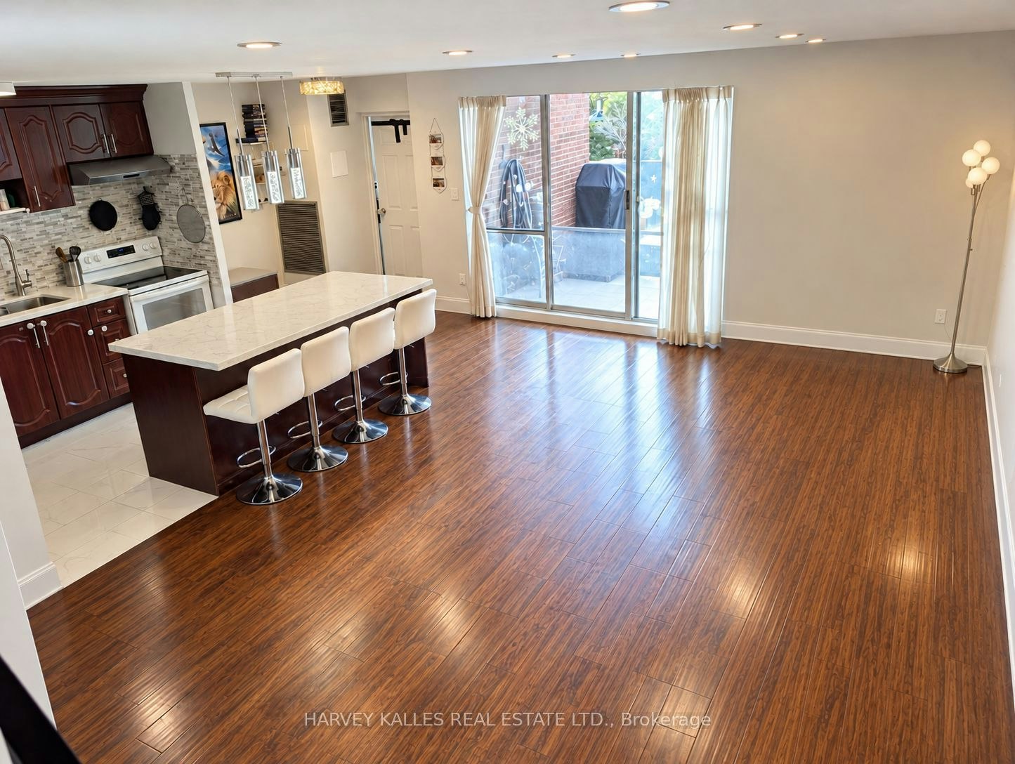 412-3025 The Credit Woodlands Drive, Mississauga, ON, L5C 2V3 - 3