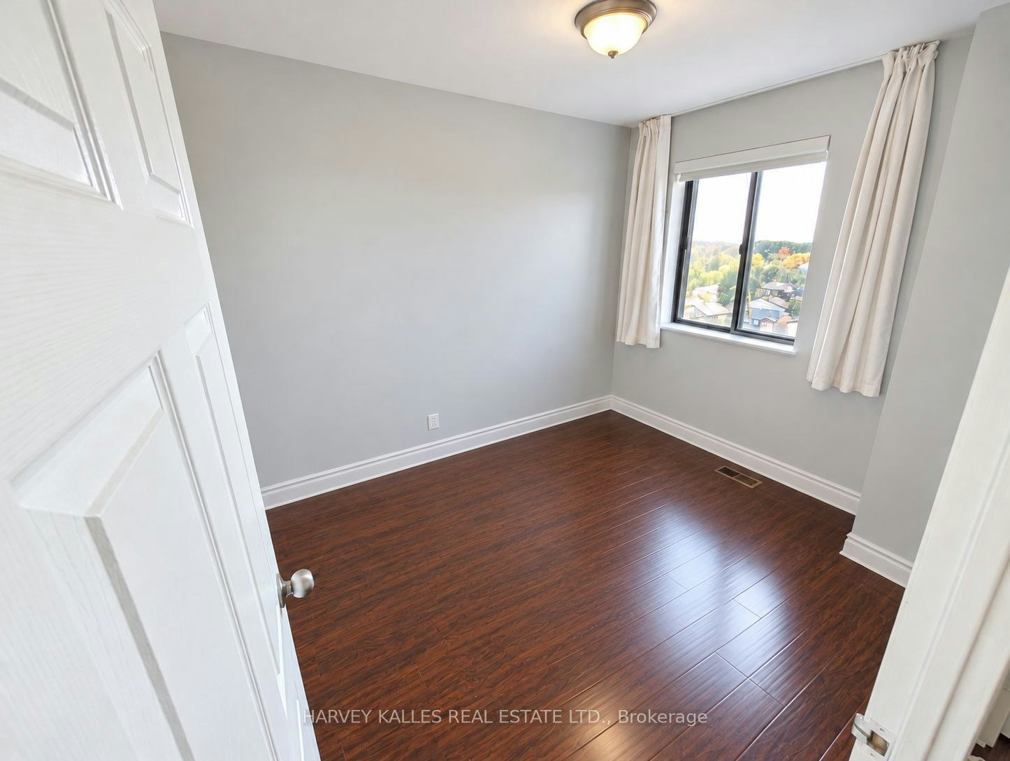 412-3025 The Credit Woodlands Drive, Mississauga, ON, L5C 2V3 - 5