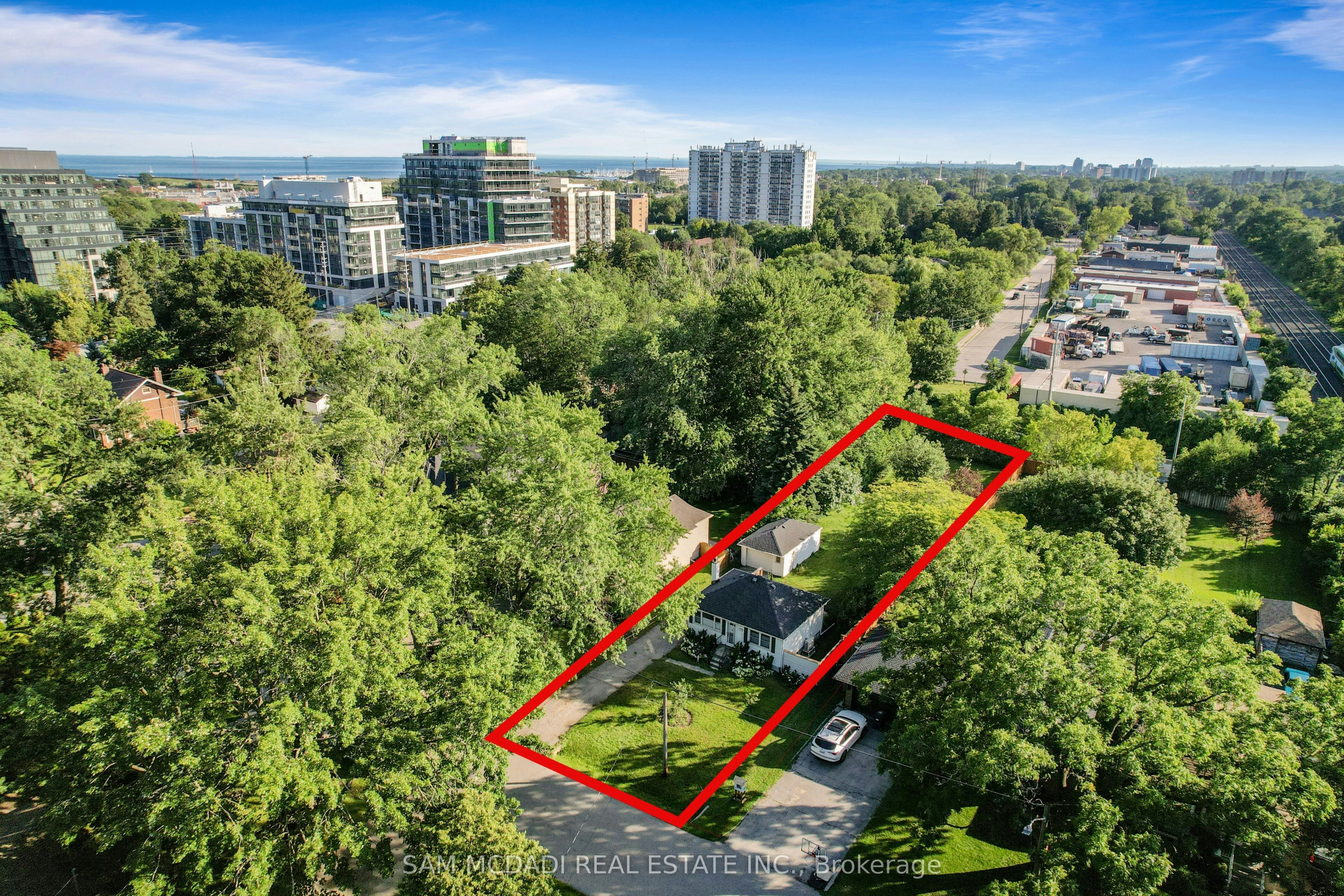 1088 Cherriebell Road, Mississauga, ON, L5E 2R3