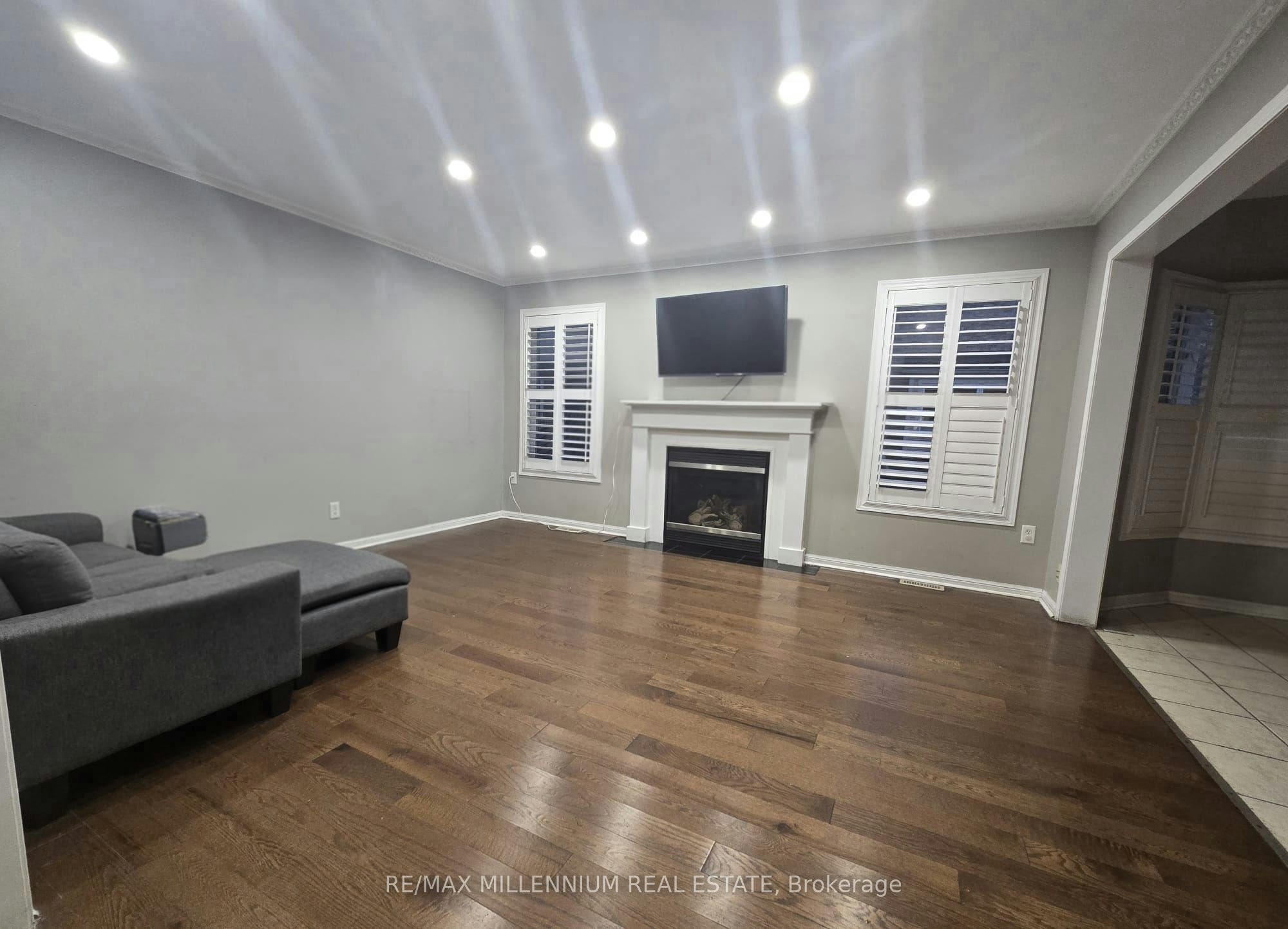 31 Ponymeadow Way, Brampton, ON, L6X 0M2 - 8