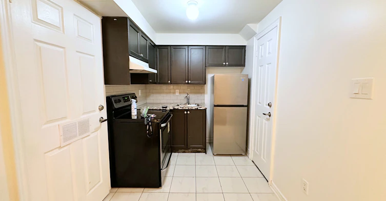 Bsmt-62 Beaver Avenue, Toronto, ON, M6H 2G1 - 5