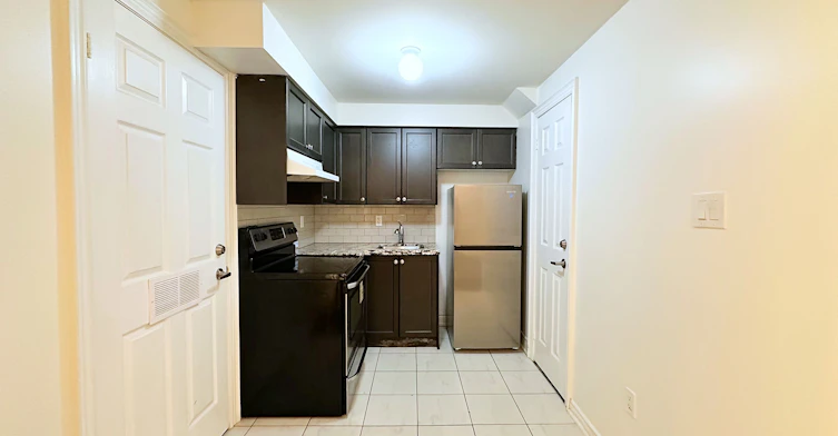 Bsmt-62 Beaver Avenue, Toronto, ON, M6H 2G1 - 9