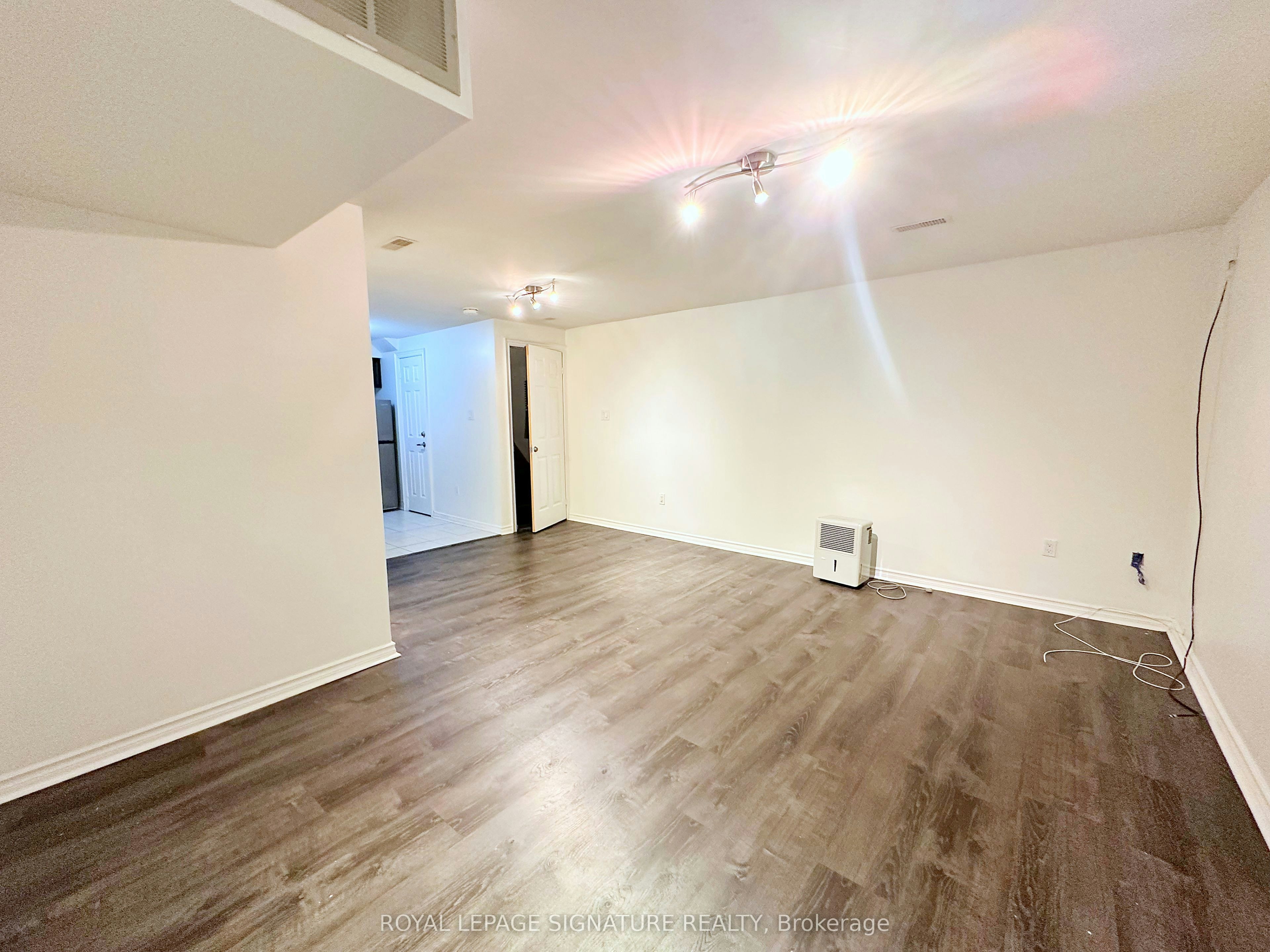 Bsmt-62 Beaver Avenue, Toronto, ON, M6H 2G1 - 7