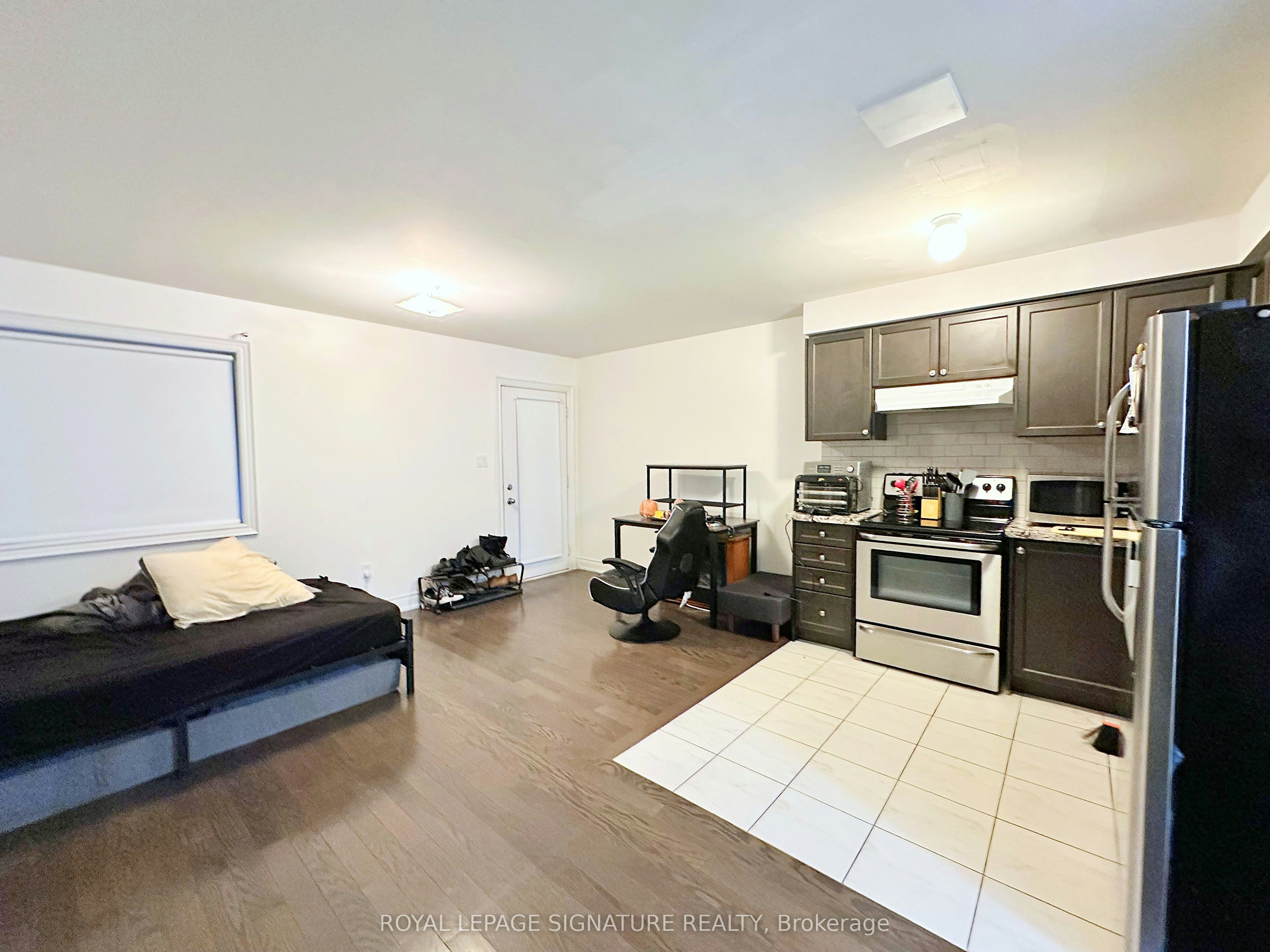 Main-62 Beaver Avenue, Toronto, ON, M6H 2G1 - 2