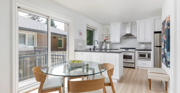 215 Edenbridge Drive, Toronto, ON, M9A 3G9 - 15